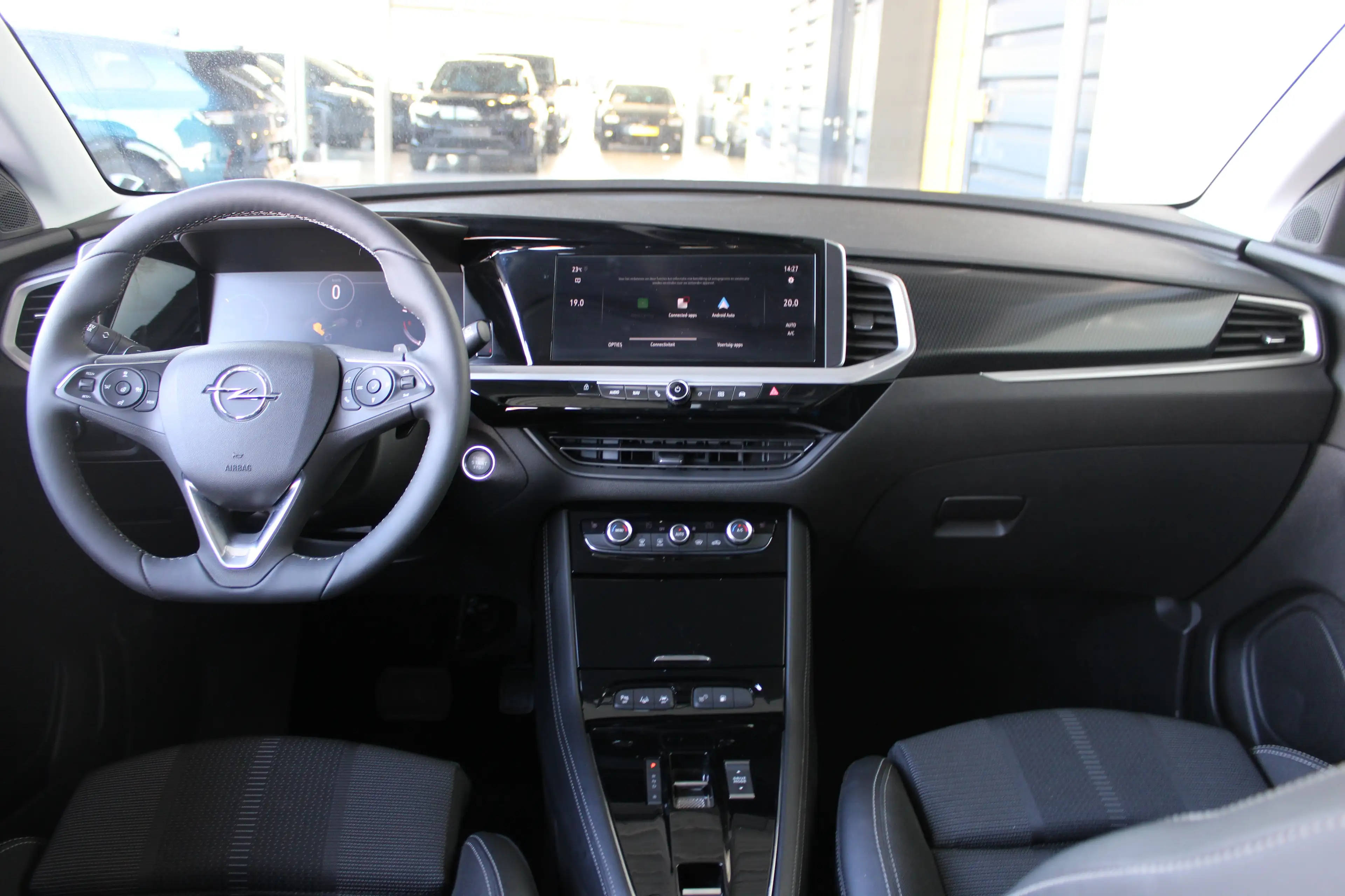 Opel Grandland 1.6 Turbo Plug-In Hybrid Business Elegance | Elekt — photo 15
