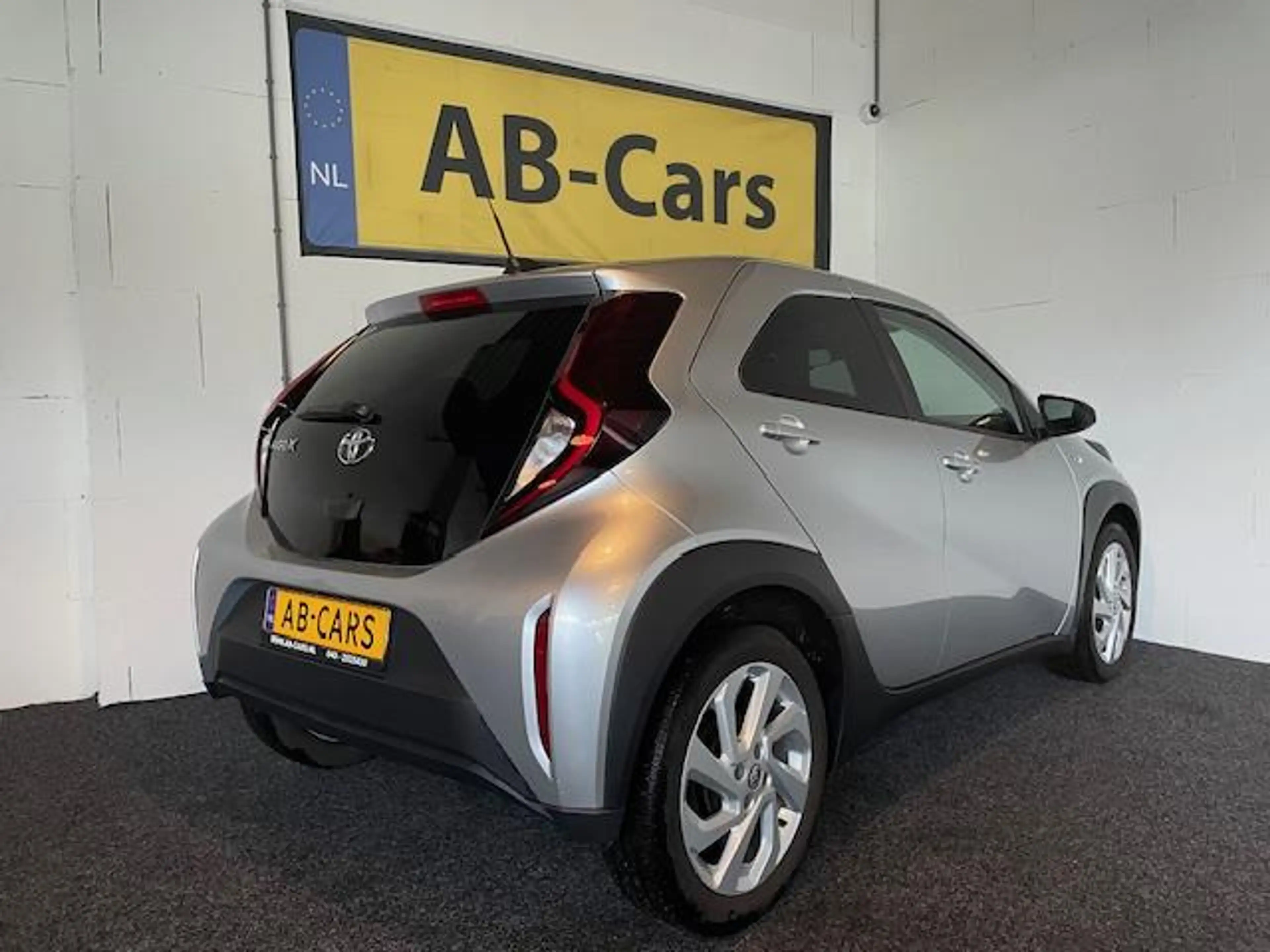 Toyota Aygo X 1.0 VVT-i MT First met lichtmetalen velgen — photo 3