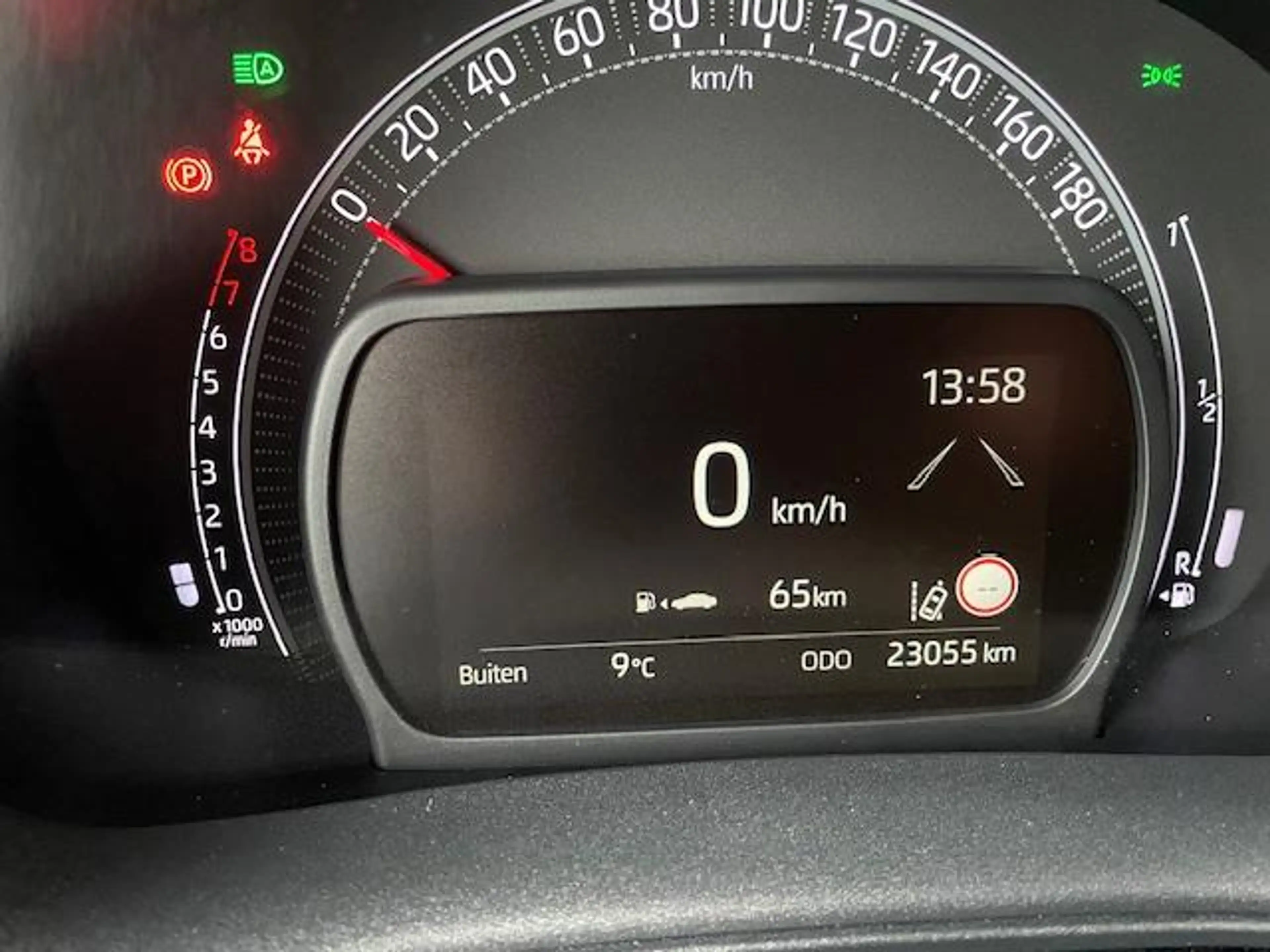 Toyota Aygo X 1.0 VVT-i MT First met lichtmetalen velgen — photo 12