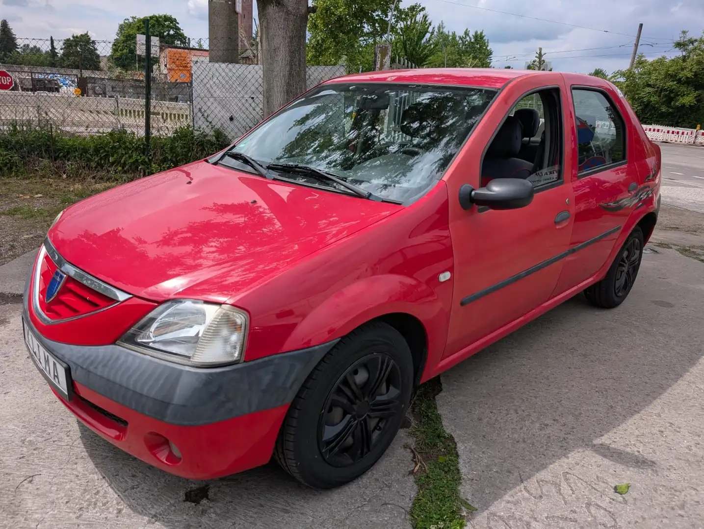 Dacia Logan Logan 1.6 Laureate,Klima,1Hand,TÜV 2026,NR - 2