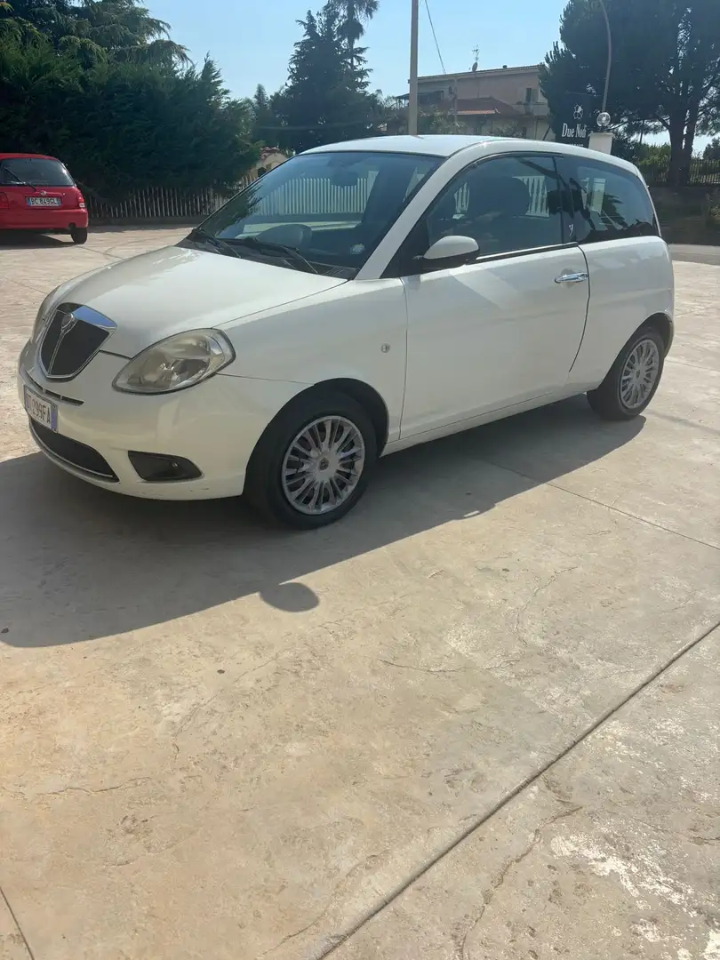Lancia Ypsilon 1.3 mjt 16v Argento - 2