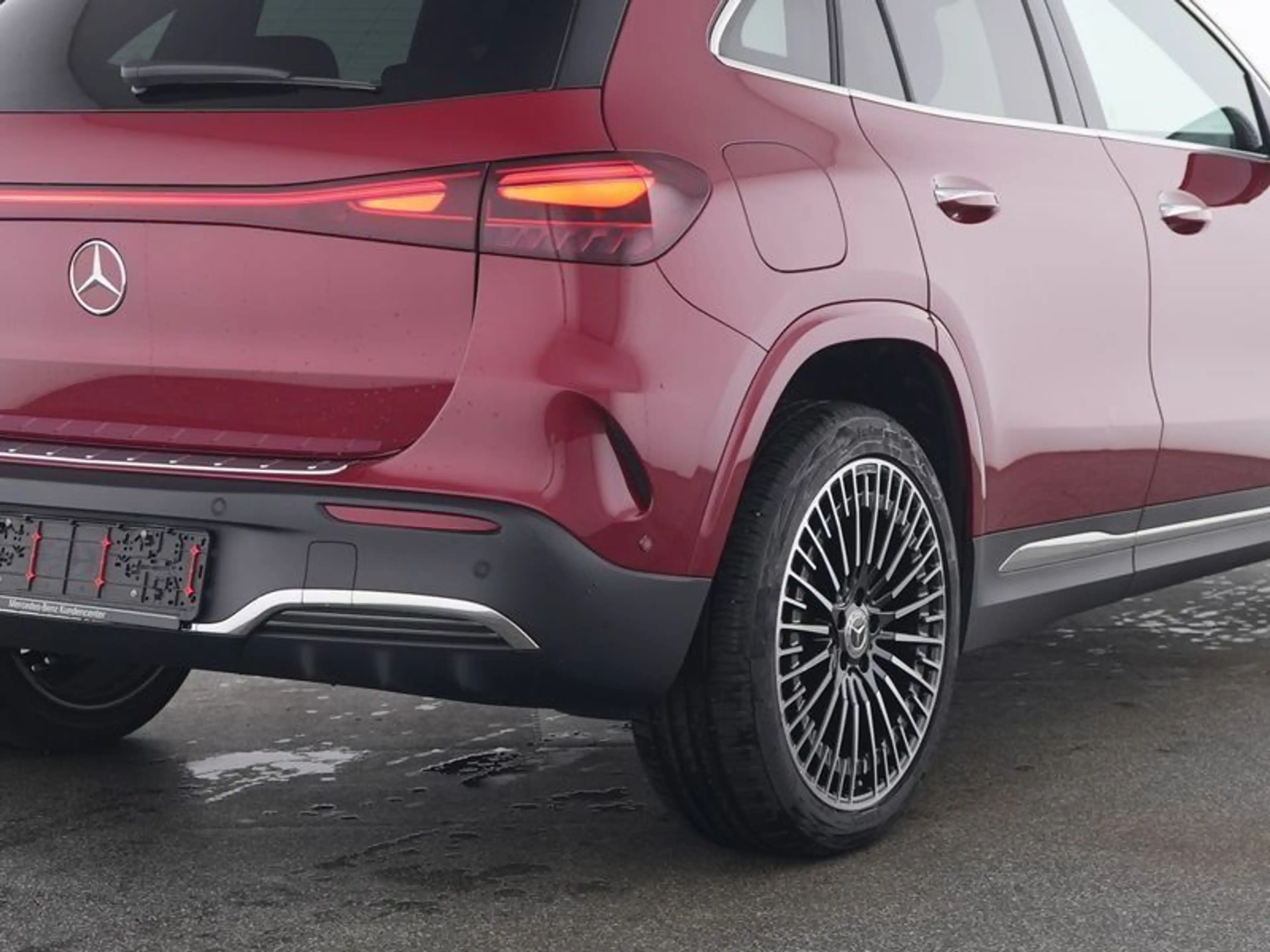 Mercedes-Benz EQA 250+ AMG-ADVANCED+ PANO 360° SOUND DISTRONIC — photo 5