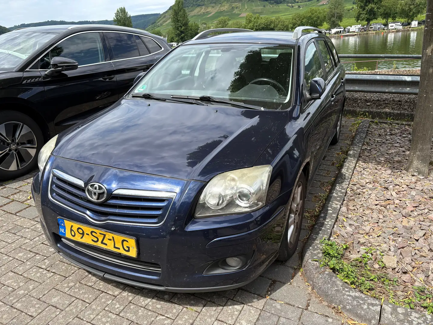 Toyota Avensis Avensis 2.0 D-4D Luna Blauw - 1