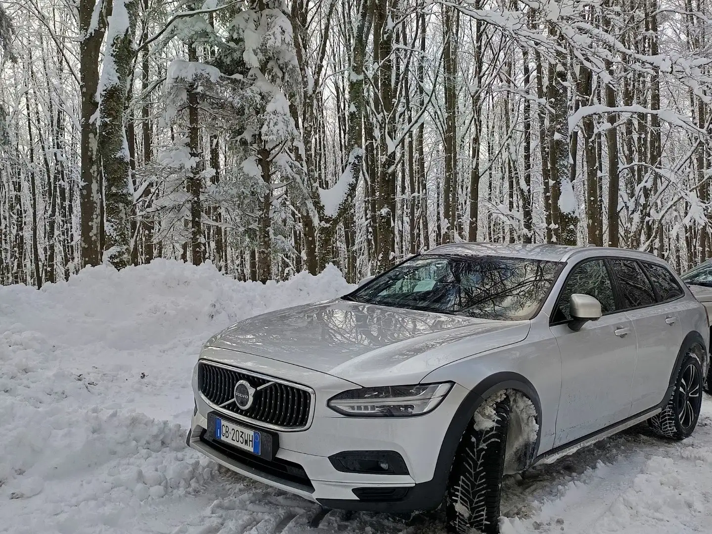 Volvo V90 Cross Country 2.0 d4 Business Pro awd geartronic Argento - 2