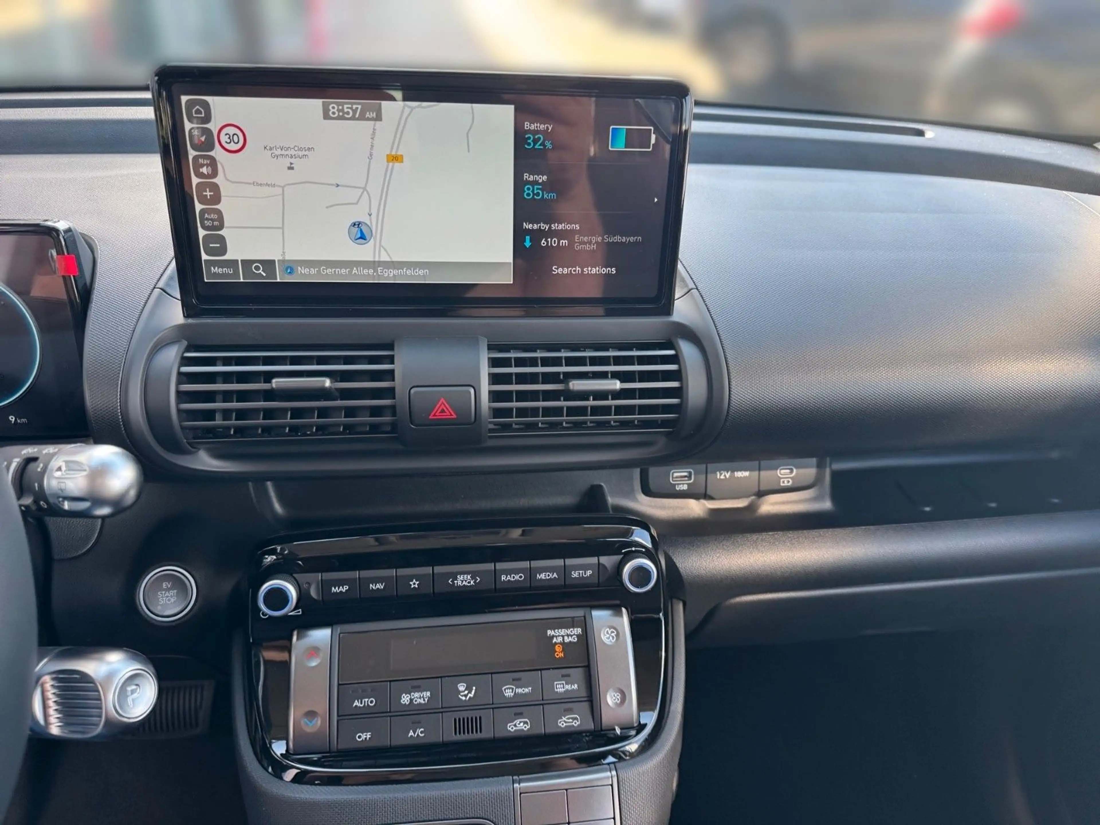 Hyundai Inster Inster Elektro 71 kW FWD Select — photo 9