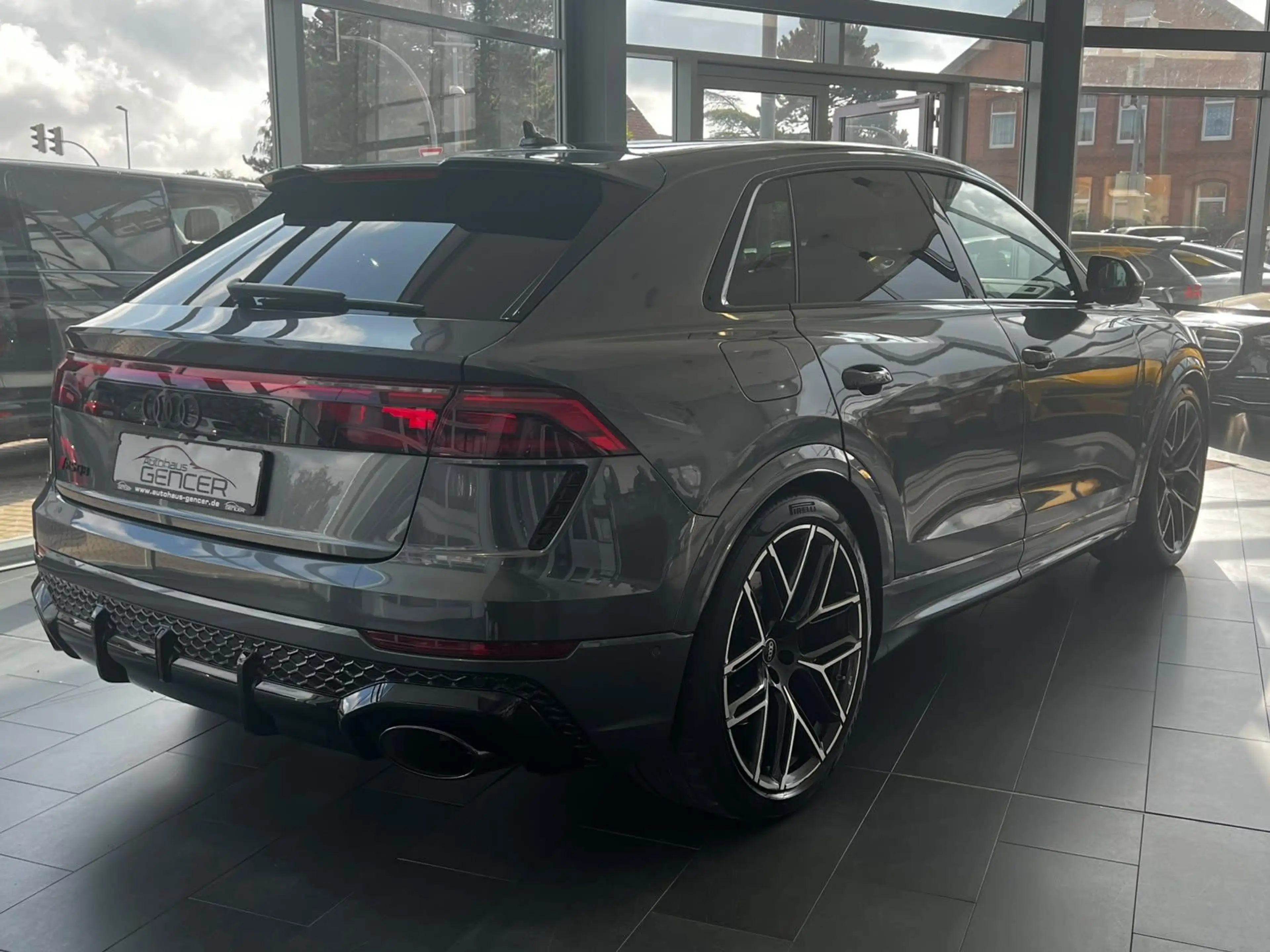 Audi RS Q8 4.0 TFSI quattro "Laser/Head-Up/Pano/B&O" — photo 4