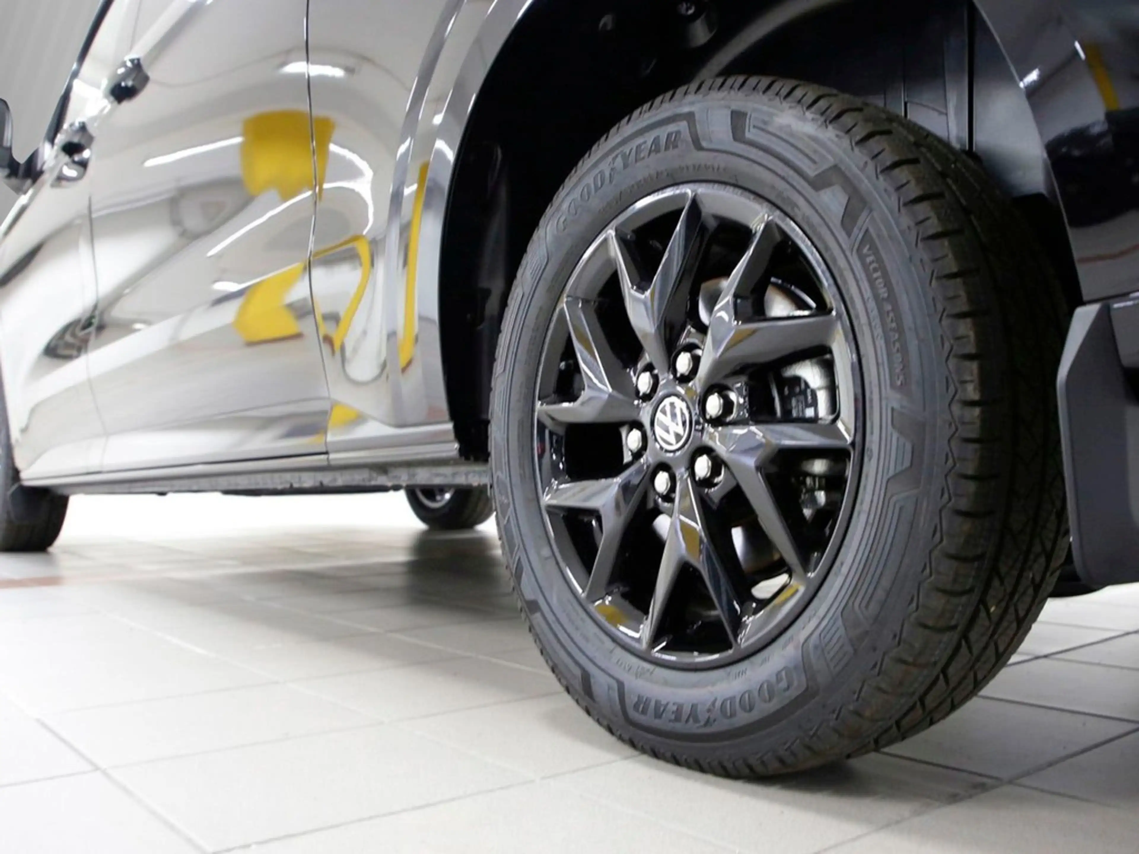 Volkswagen T7 Caravelle Life 2.0 TDI lang 8-G.Aut. 9-Sitzer — photo 5