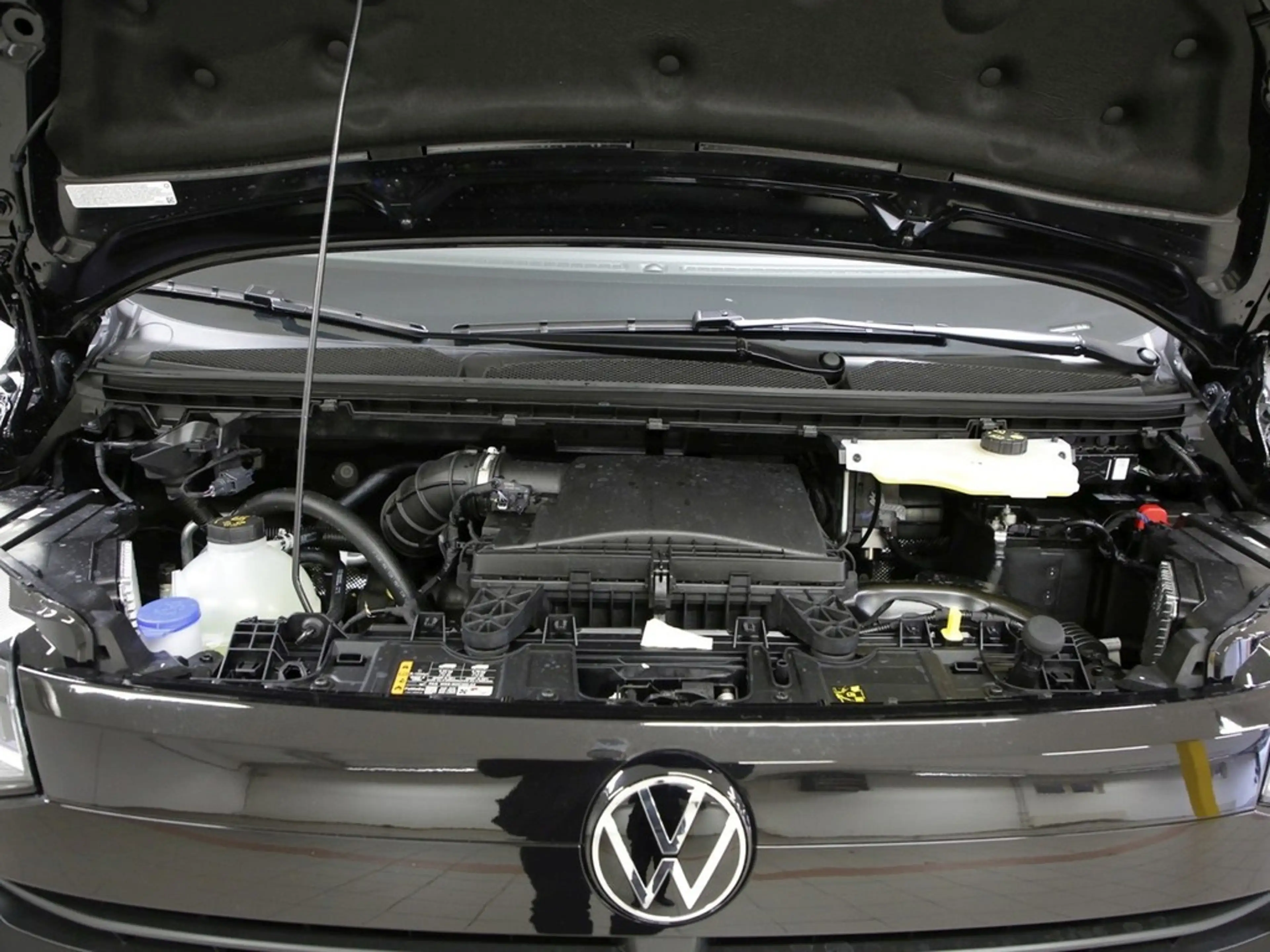 Volkswagen T7 Caravelle Life 2.0 TDI lang 8-G.Aut. 9-Sitzer — photo 7
