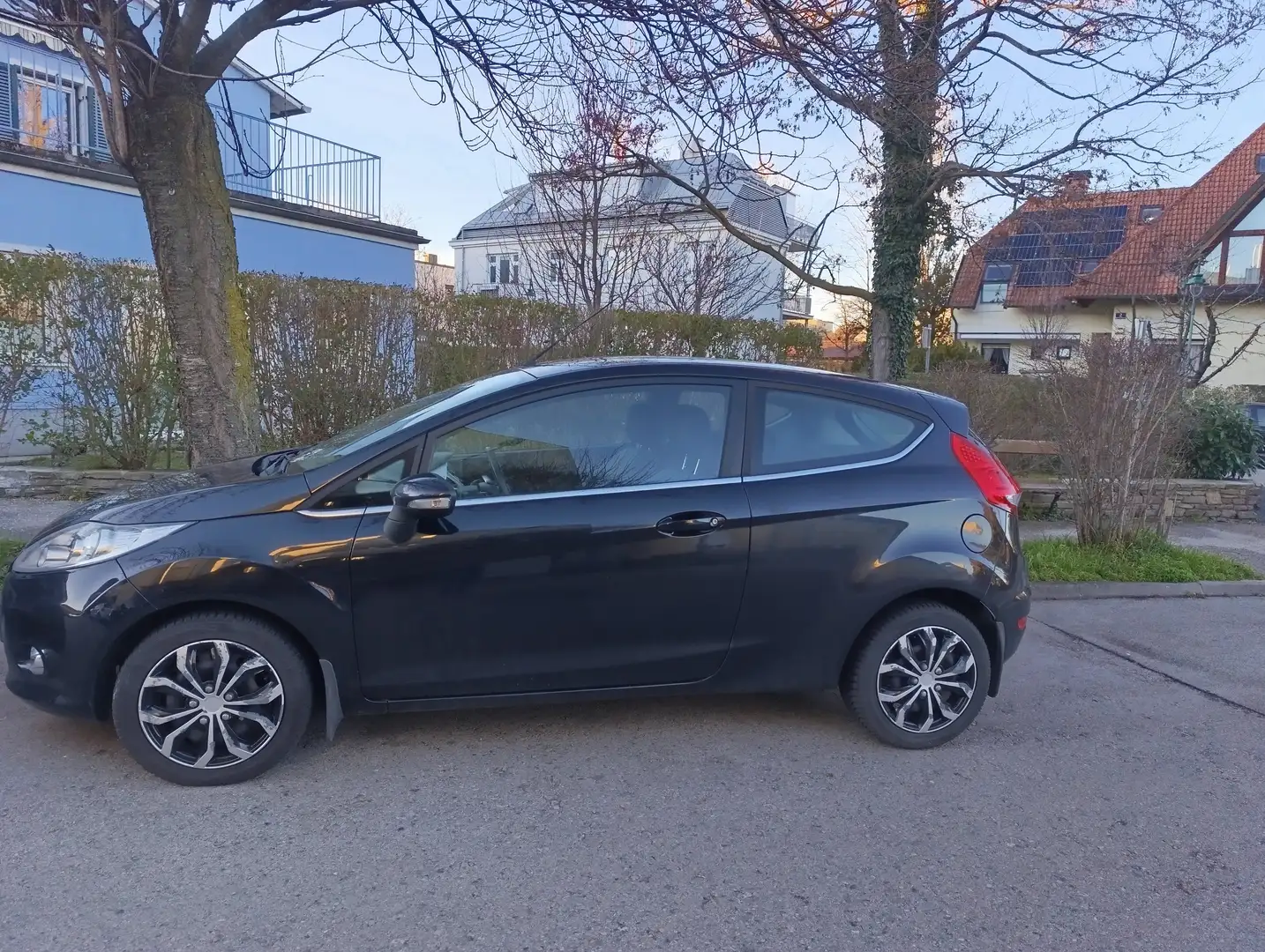 Ford Fiesta Titanium 1,25 Schwarz - 2