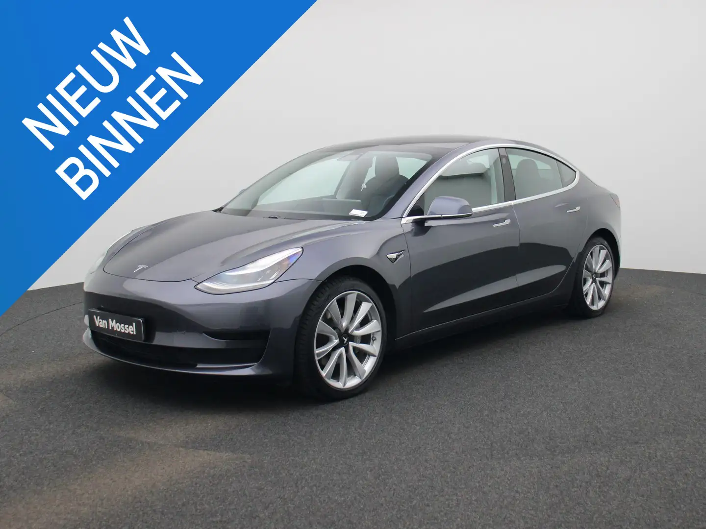 Tesla Model 3 Standard RWD Plus PANO Dak | LEDER | CAMERA Grijs - 1
