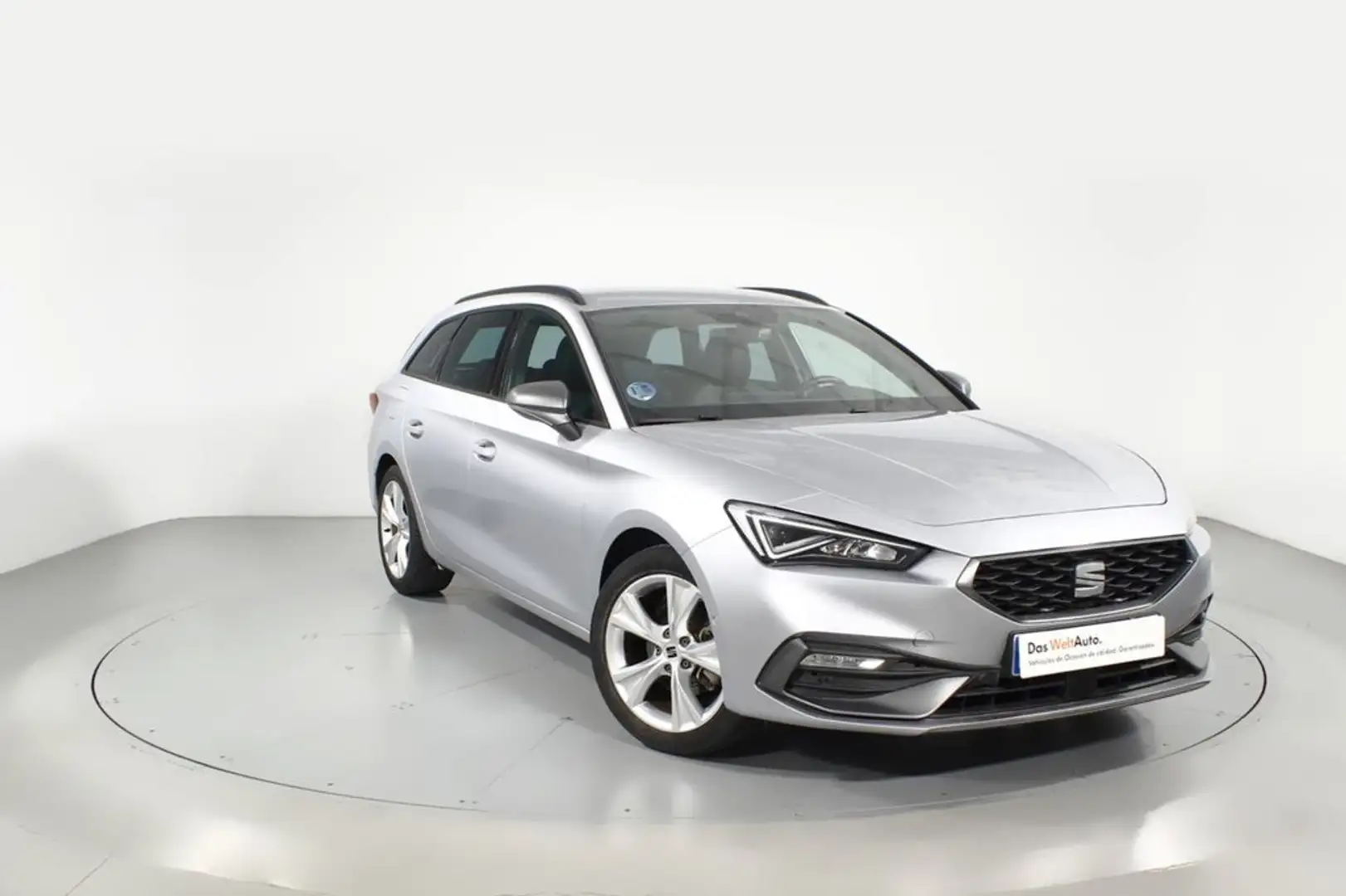SEAT Leon fam. 1.5 ETSI 110KW S/S FR SPEC ED VIS DSG SP 5P Silber - 1