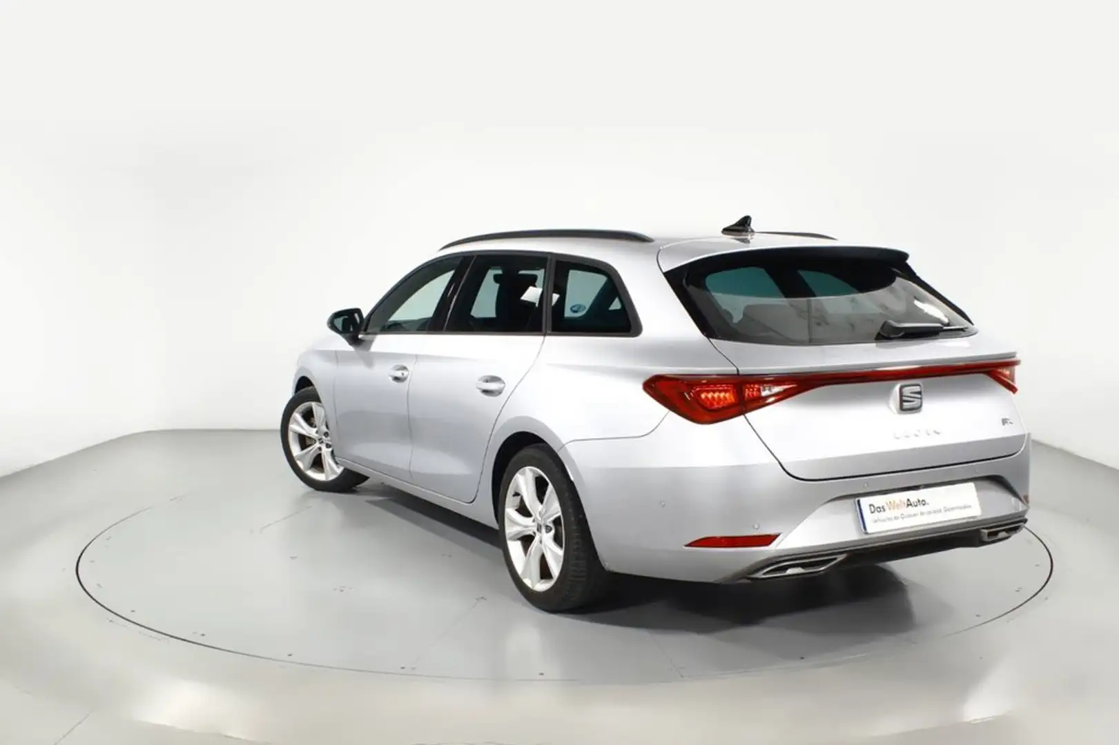 SEAT Leon fam. 1.5 ETSI 110KW S/S FR SPEC ED VIS DSG SP 5P Silber - 2