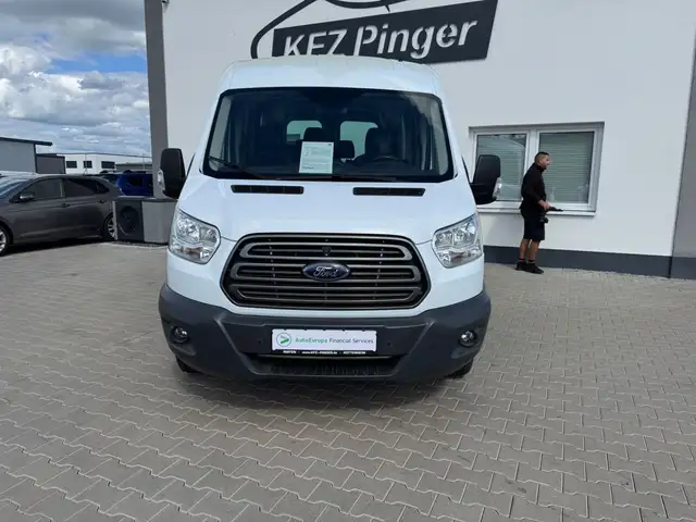 Ford Transit view 4