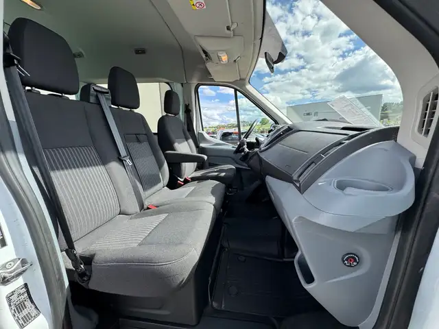 Ford Transit view 14