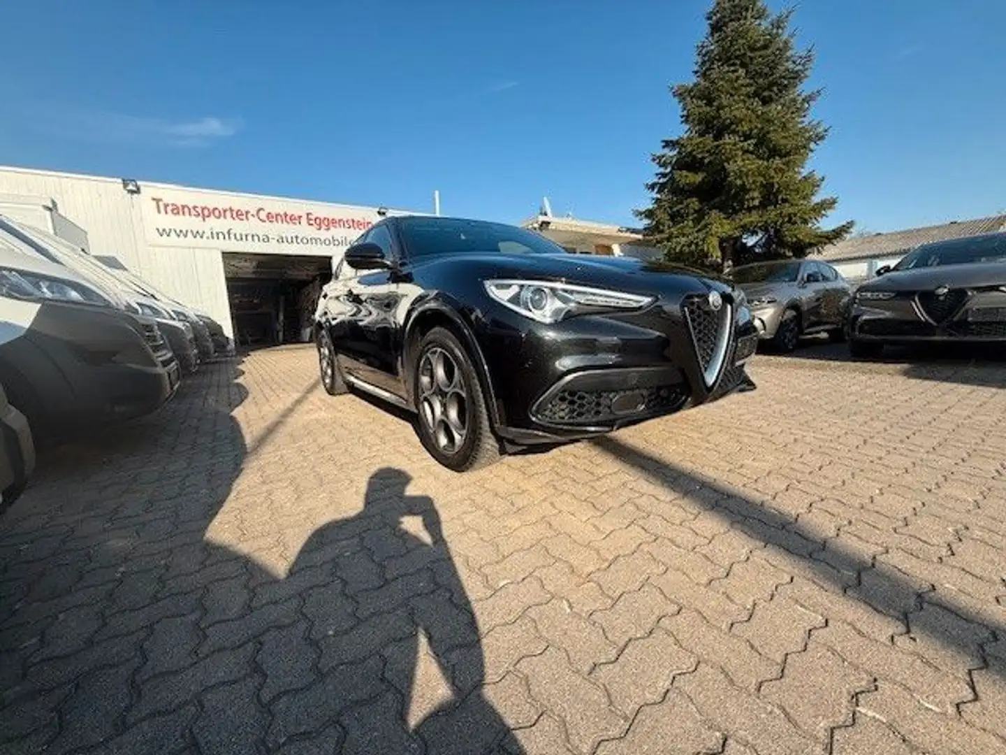 Alfa Romeo Stelvio TI  Turbo  280 PS  AT8-Q4  Kamera Schwarz - 1