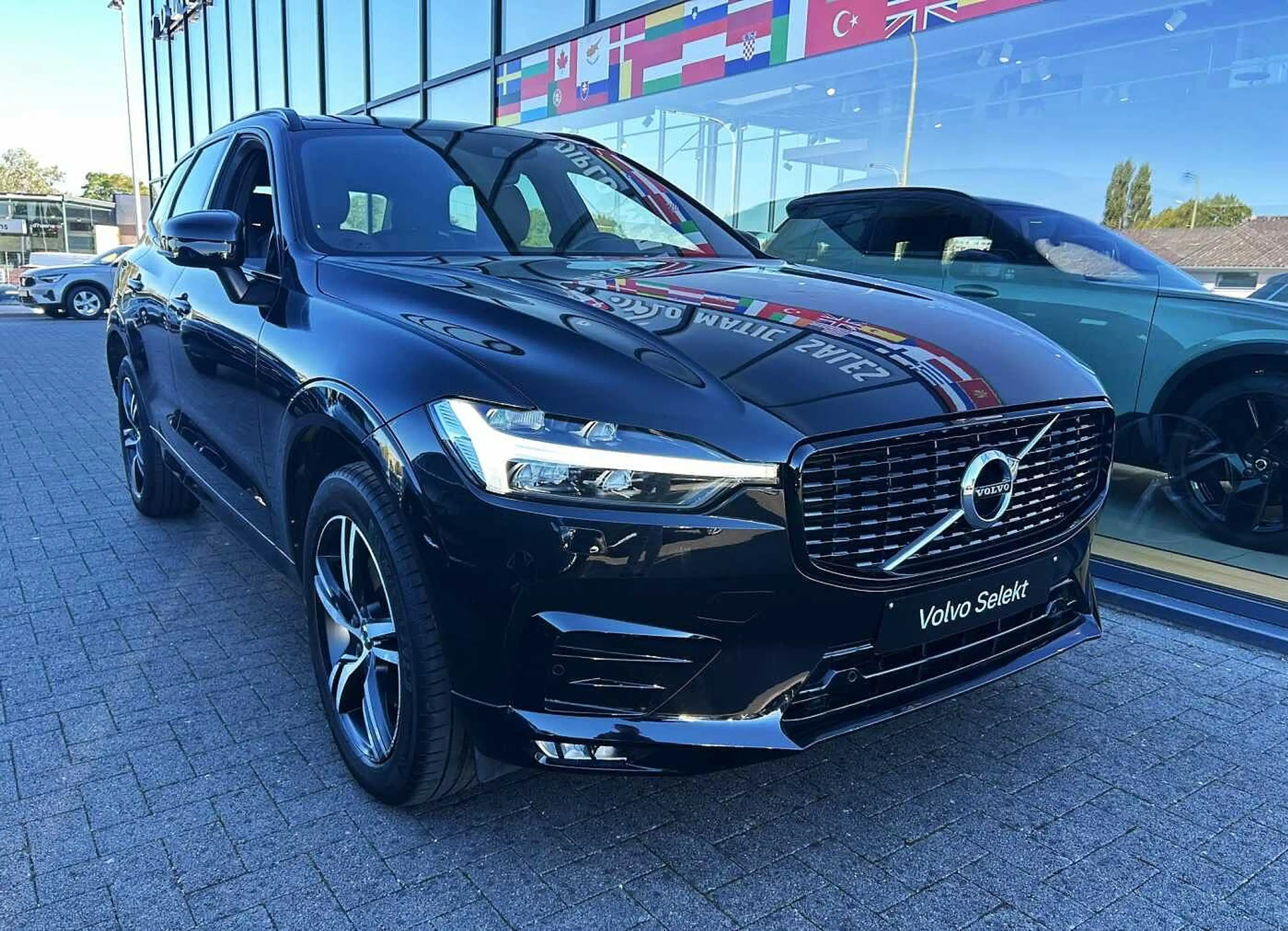 Volvo XC60 R-Design, B4 mild hybrid 'GARANTIE 2 ANS' — photo 3