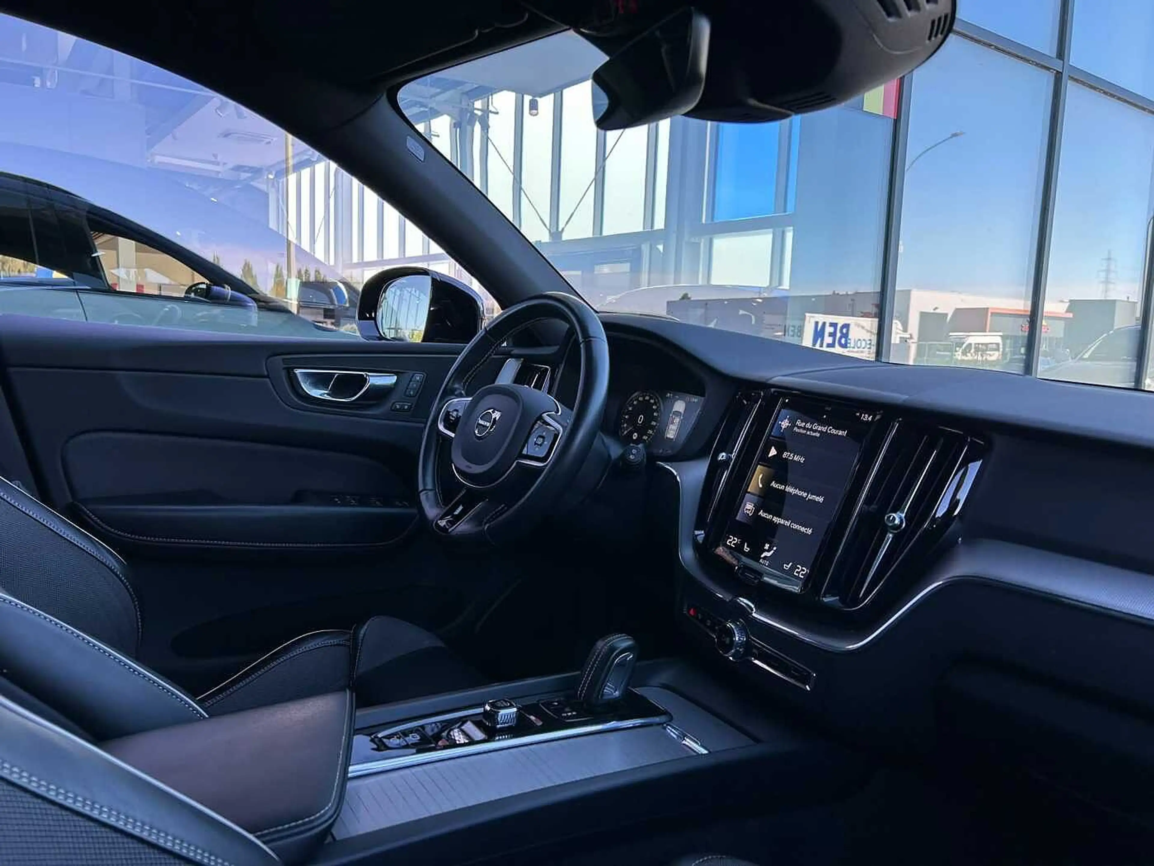 Volvo XC60 R-Design, B4 mild hybrid 'GARANTIE 2 ANS' — photo 9