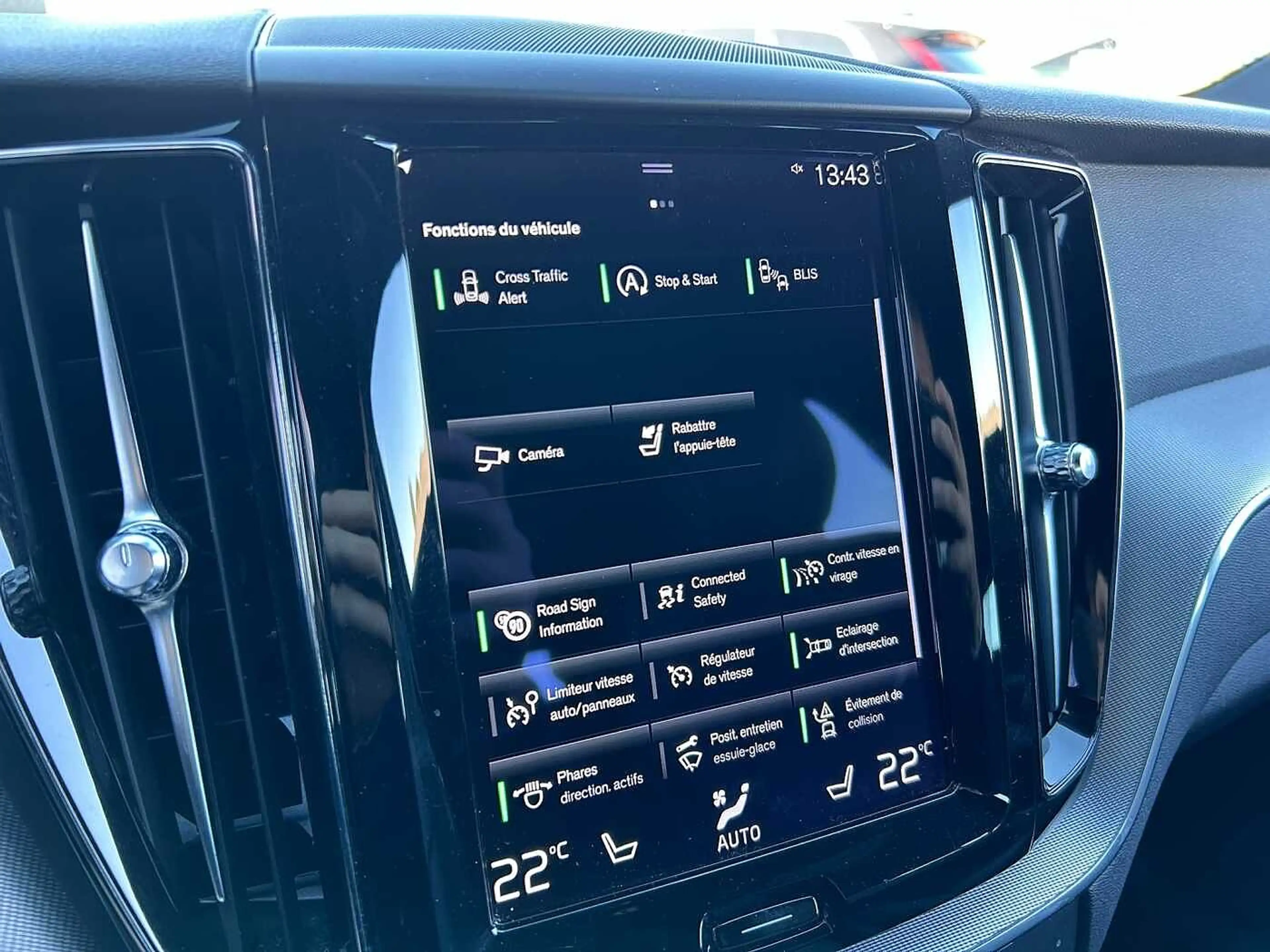 Volvo XC60 R-Design, B4 mild hybrid 'GARANTIE 2 ANS' — photo 14