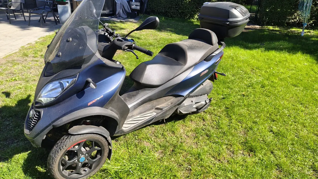 Piaggio MP3 500