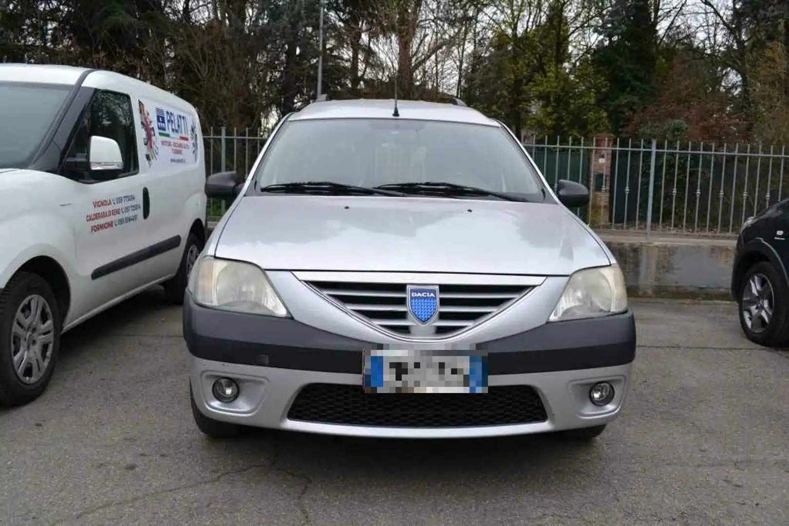 Dacia Logan MCV 1.6 5 posti Lauréate GPL Argento - 2
