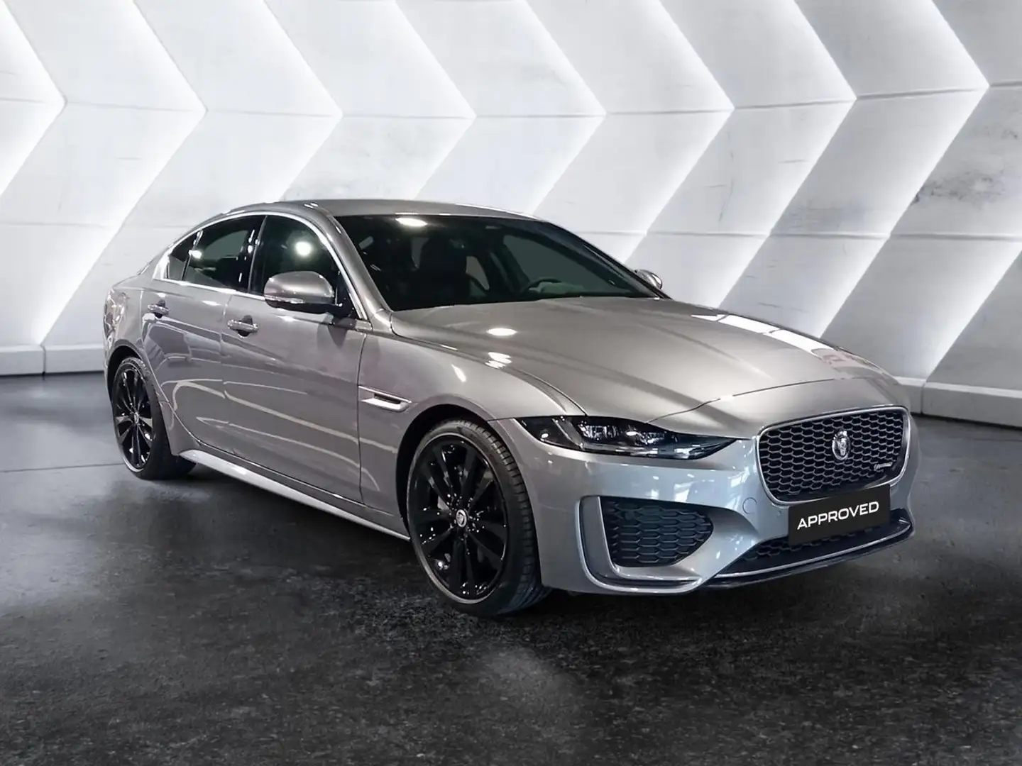Jaguar XE 2.0D 150kW (204CV) MHEV RWD Auto R-Dyn S Gris - 2