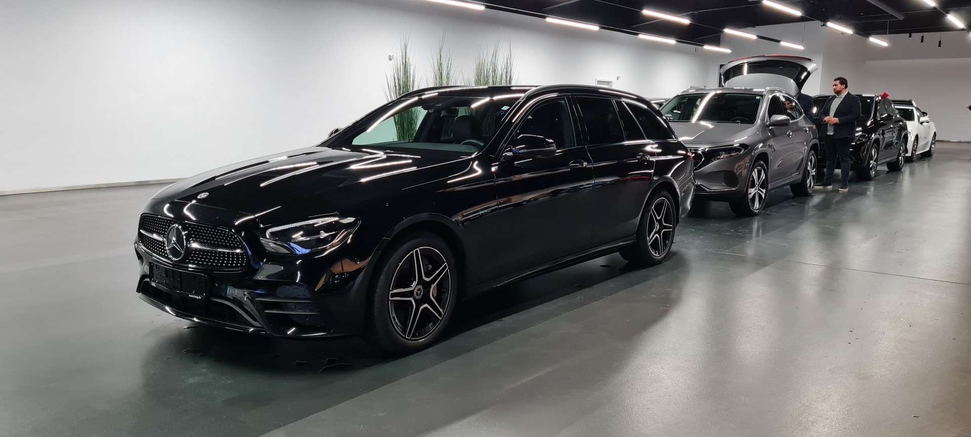 Second hand Mercedes Benz E-Class 300