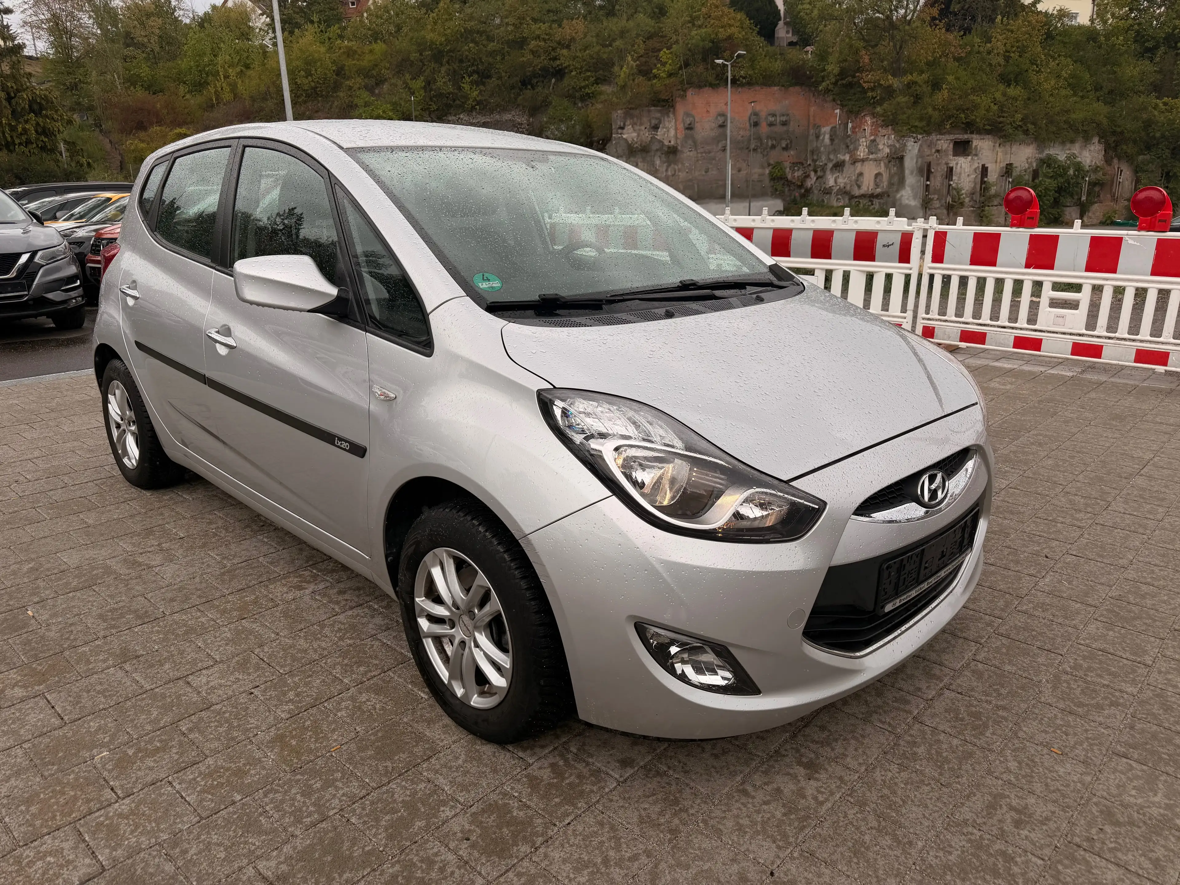 Hyundai iX20 Classic|TÜV NEU|NAVI|SHZ|Partronic|Klimautomatik|1Jahr Garantie inkl| — photo 3
