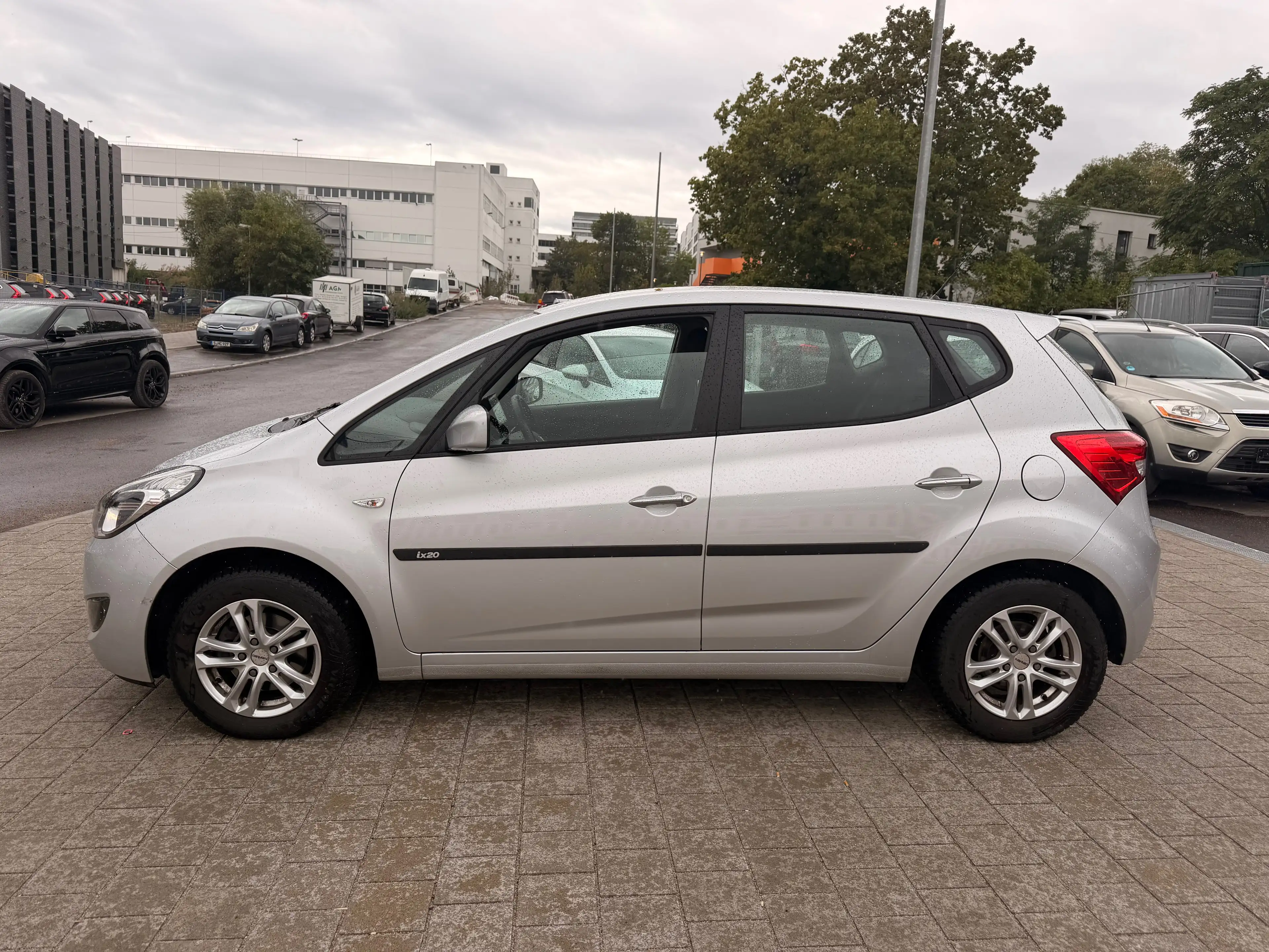 Hyundai iX20 Classic|TÜV NEU|NAVI|SHZ|Partronic|Klimautomatik|1Jahr Garantie inkl| — photo 5