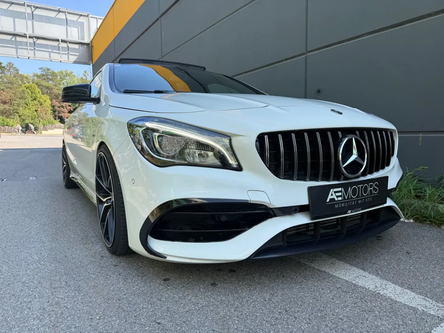 Mercedes-Benz CLA 200 *AMG Line*NAVI*PANO*LED*F1*KLIMA*KREDIT* Weiß - 1