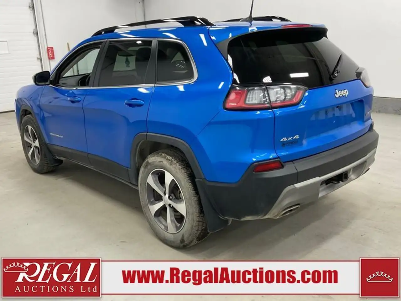 Jeep Cherokee снимка Jeep Cherokee