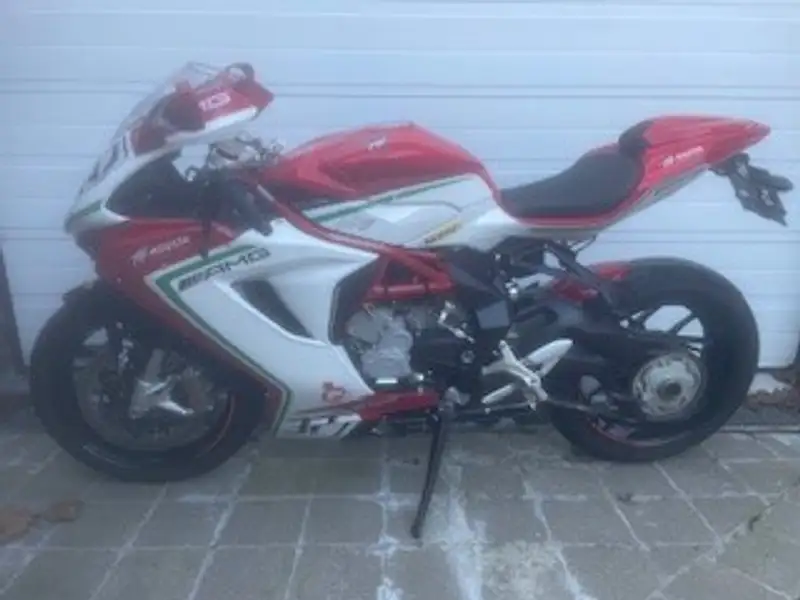 MV Agusta F3 - foto 6