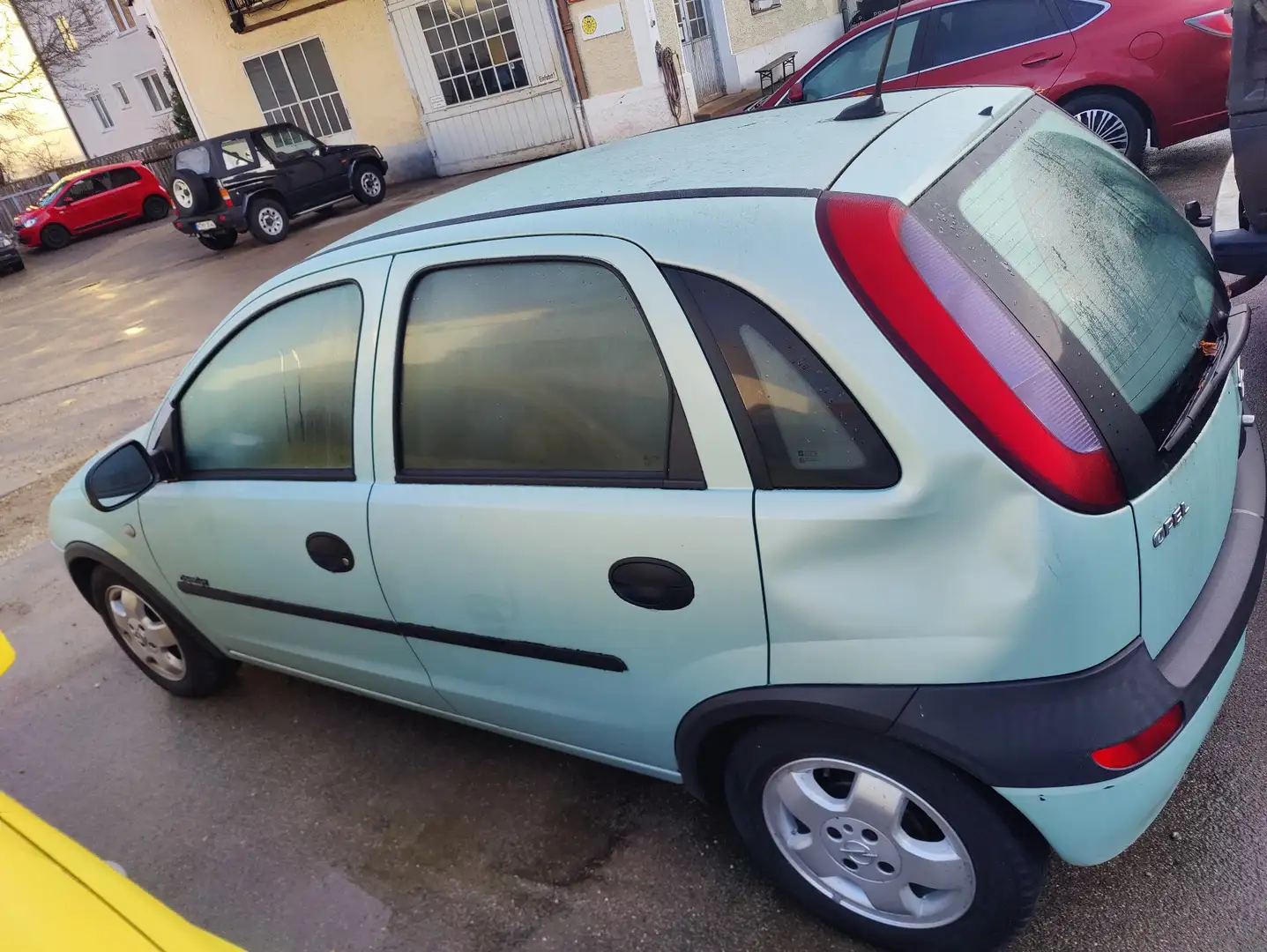 Opel Corsa Comfort 1.2L - 2