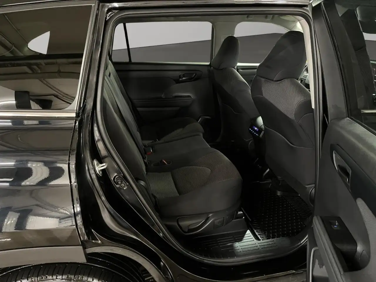 Toyota Highlander снимка Toyota Highlander