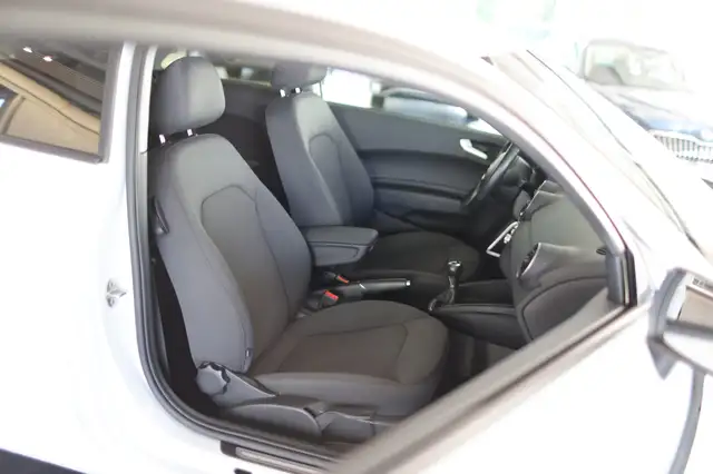 Audi A1 view 12