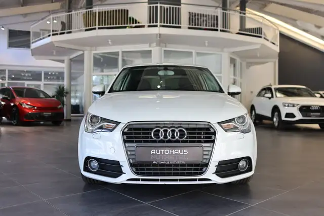 Audi A1 view 2