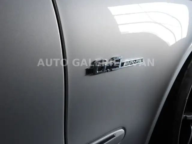 Mercedes-Benz E-Class view 10