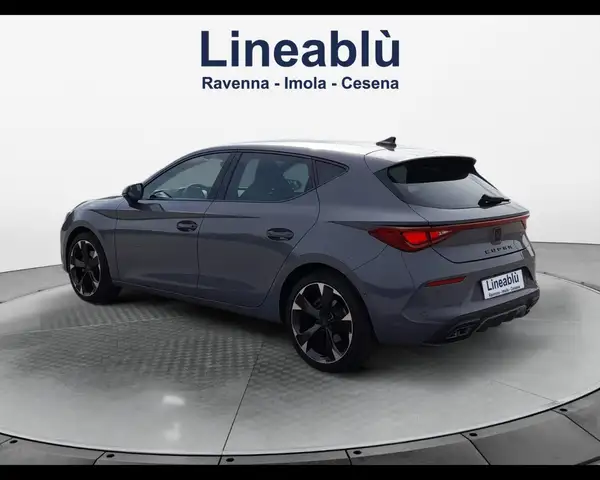 CUPRA Leon view 4