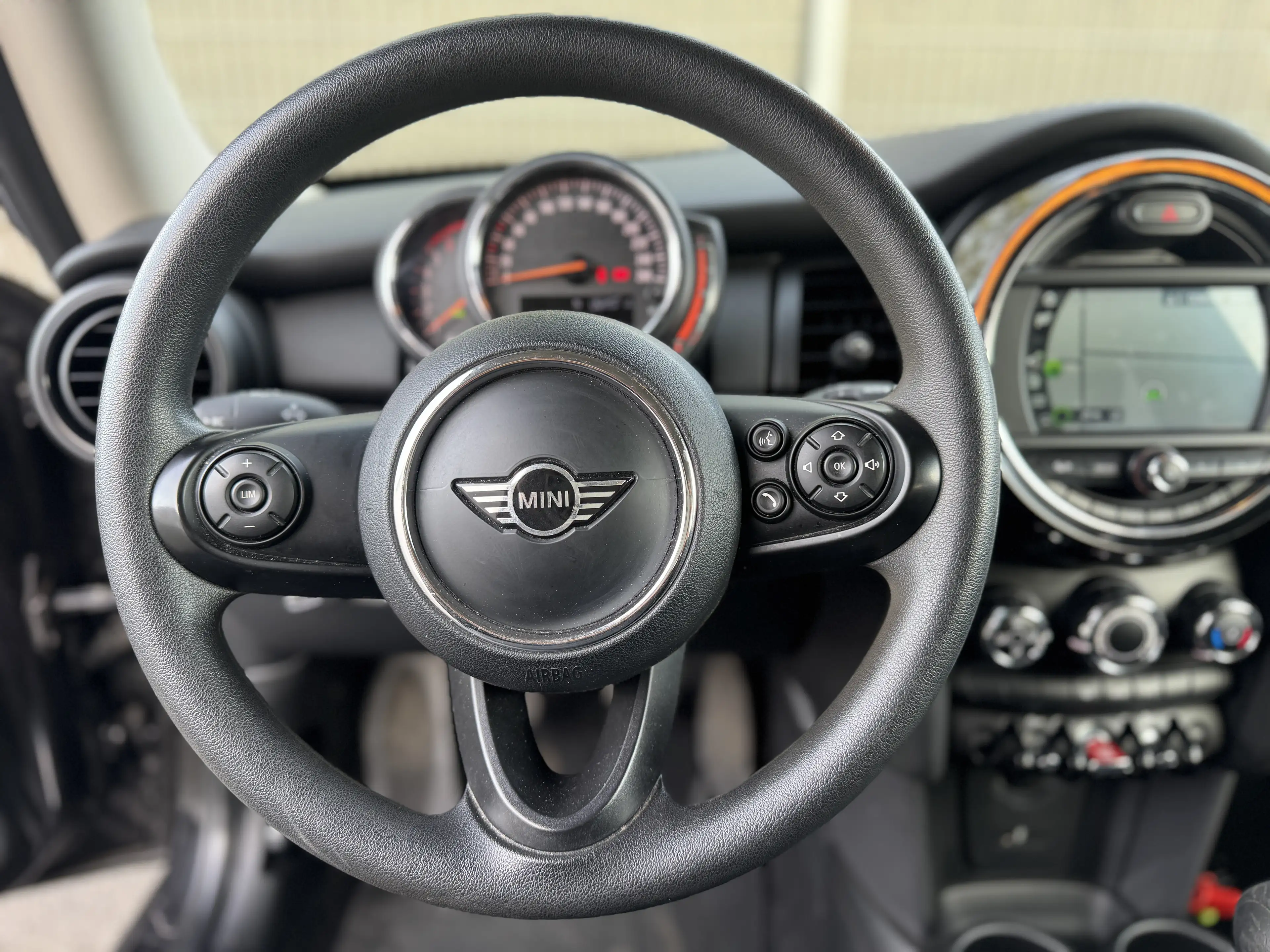 MINI One D — photo 9