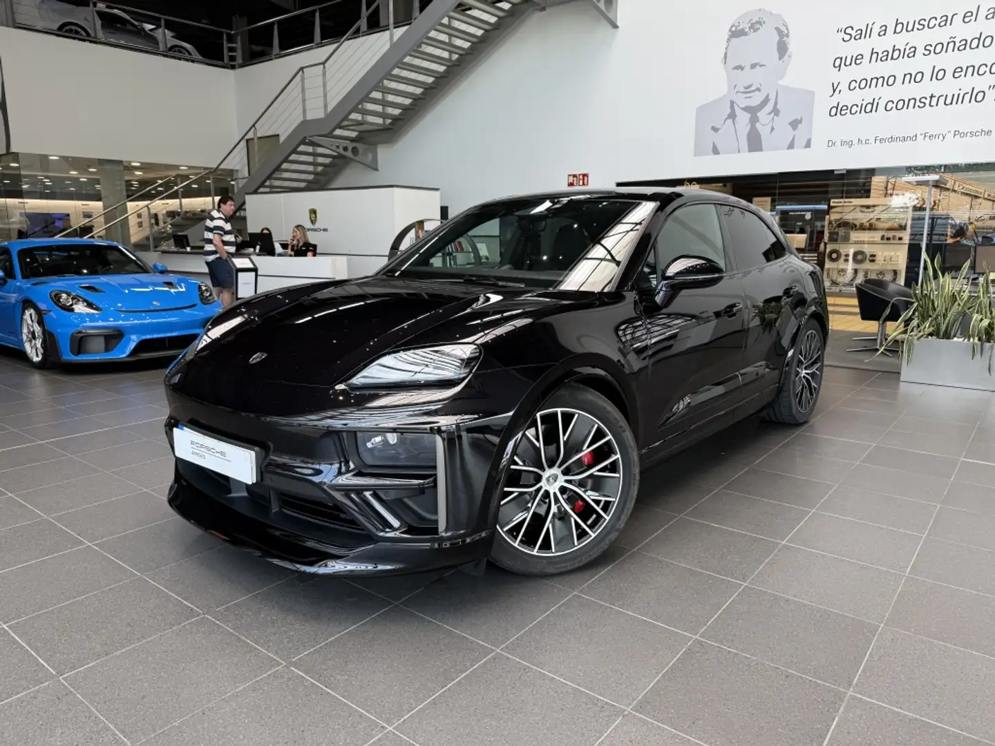 Porsche Macan Turbo Noir - 1
