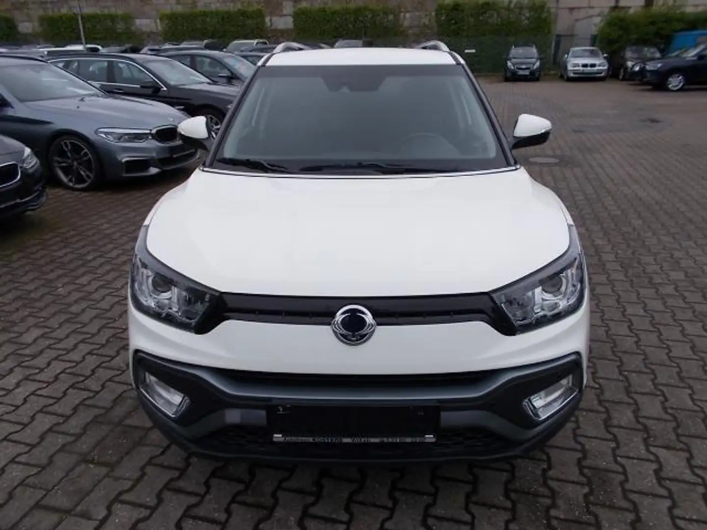 SsangYong XLV Quarz, AHK, Navi, el. SD, Kamera, PDC Weiß - 2
