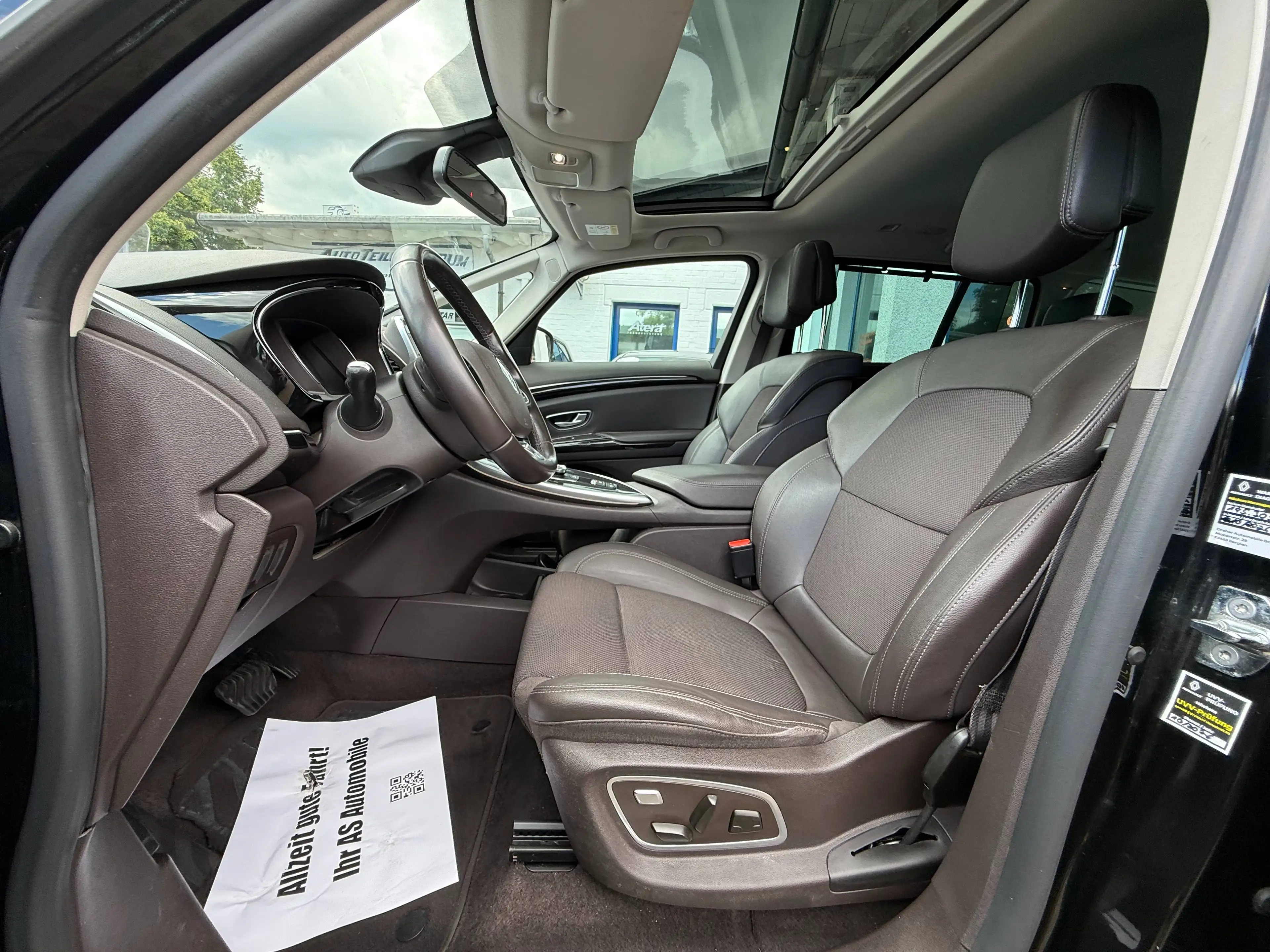 Renault Espace 2.0 dCi Aut+HEAD-UP+MASSAGE+PANO+KLIMATR+KAMERA+T-LEDER+PDC+SHZ — photo 7