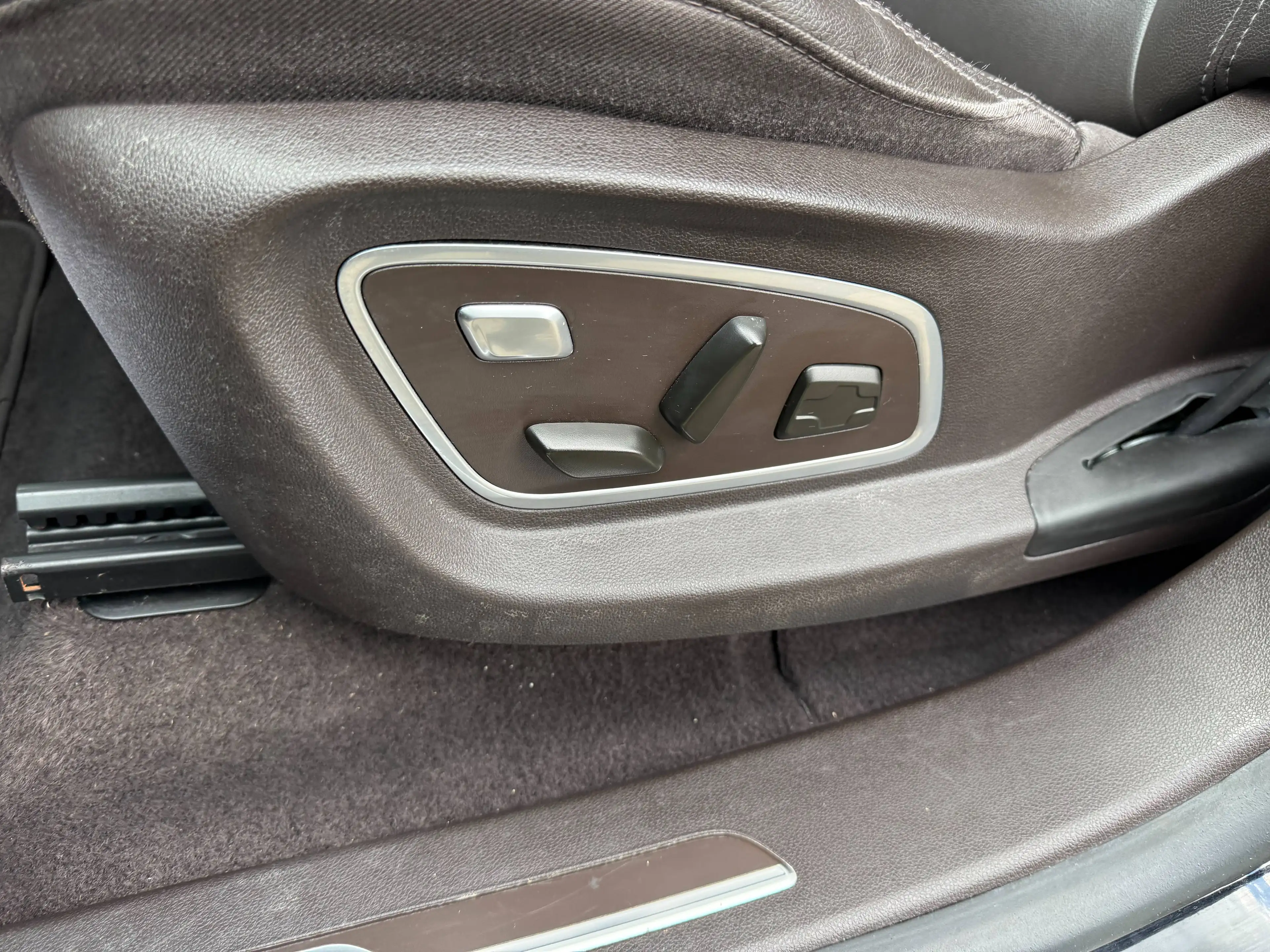 Renault Espace 2.0 dCi Aut+HEAD-UP+MASSAGE+PANO+KLIMATR+KAMERA+T-LEDER+PDC+SHZ — photo 12