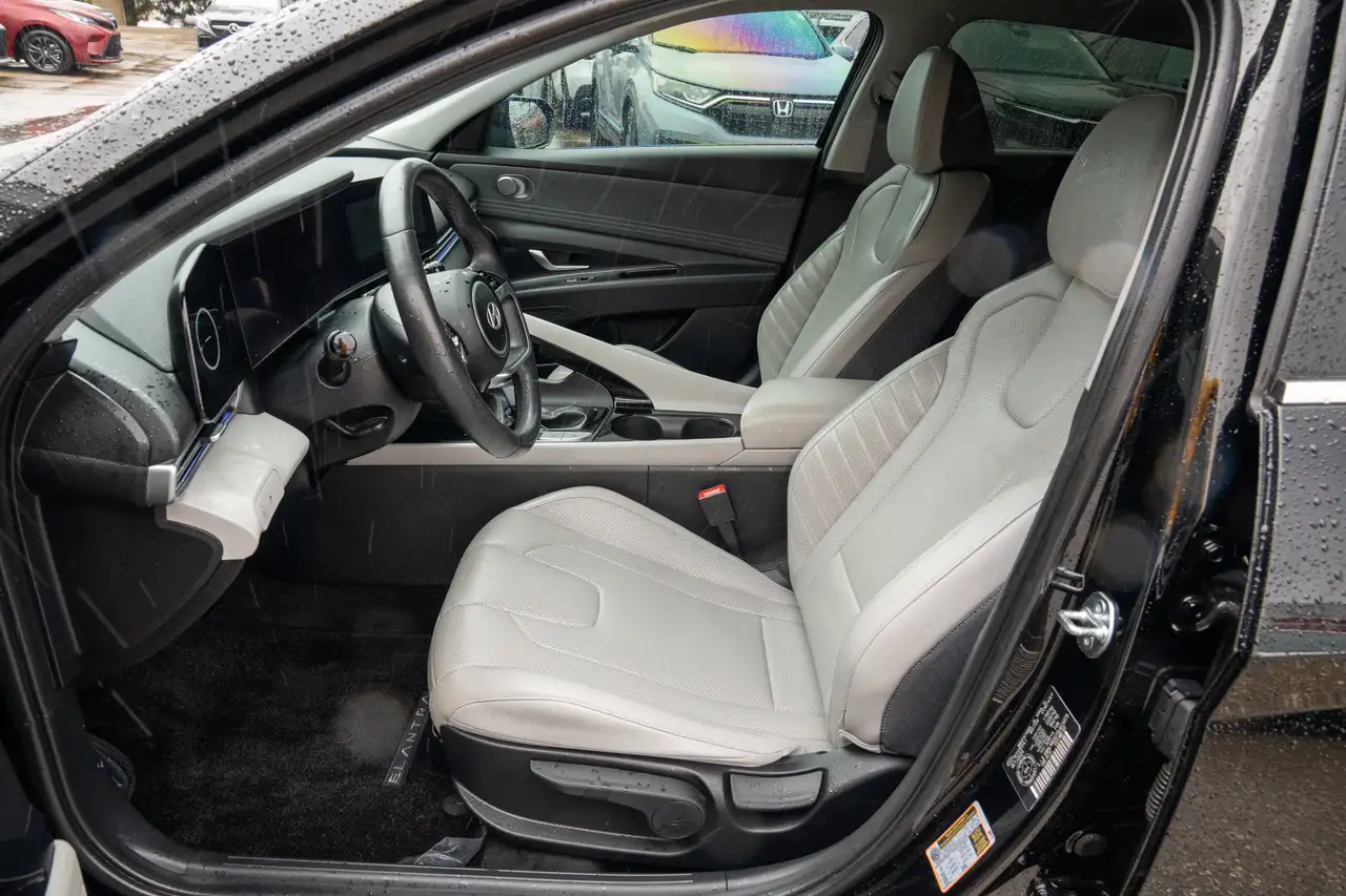 Hyundai ELANTRA снимка Hyundai ELANTRA