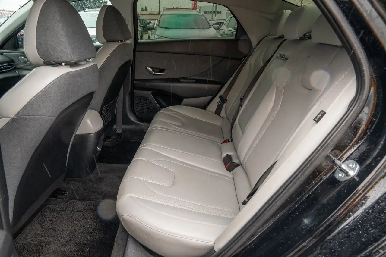 Hyundai ELANTRA снимка Hyundai ELANTRA