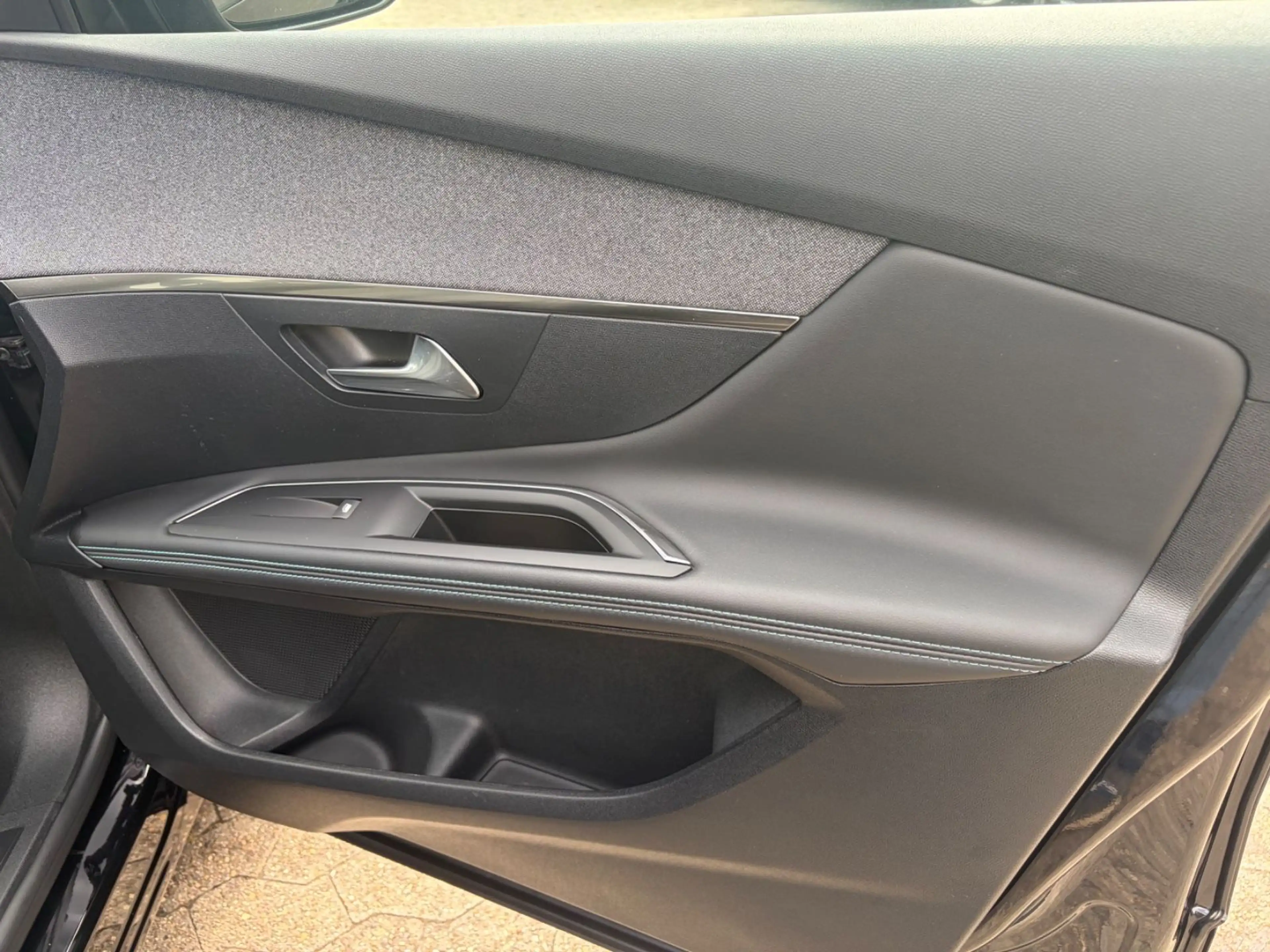 Peugeot 3008 Allure Pack LED/Keyless/Navi/Sitzhzg/360° — photo 21