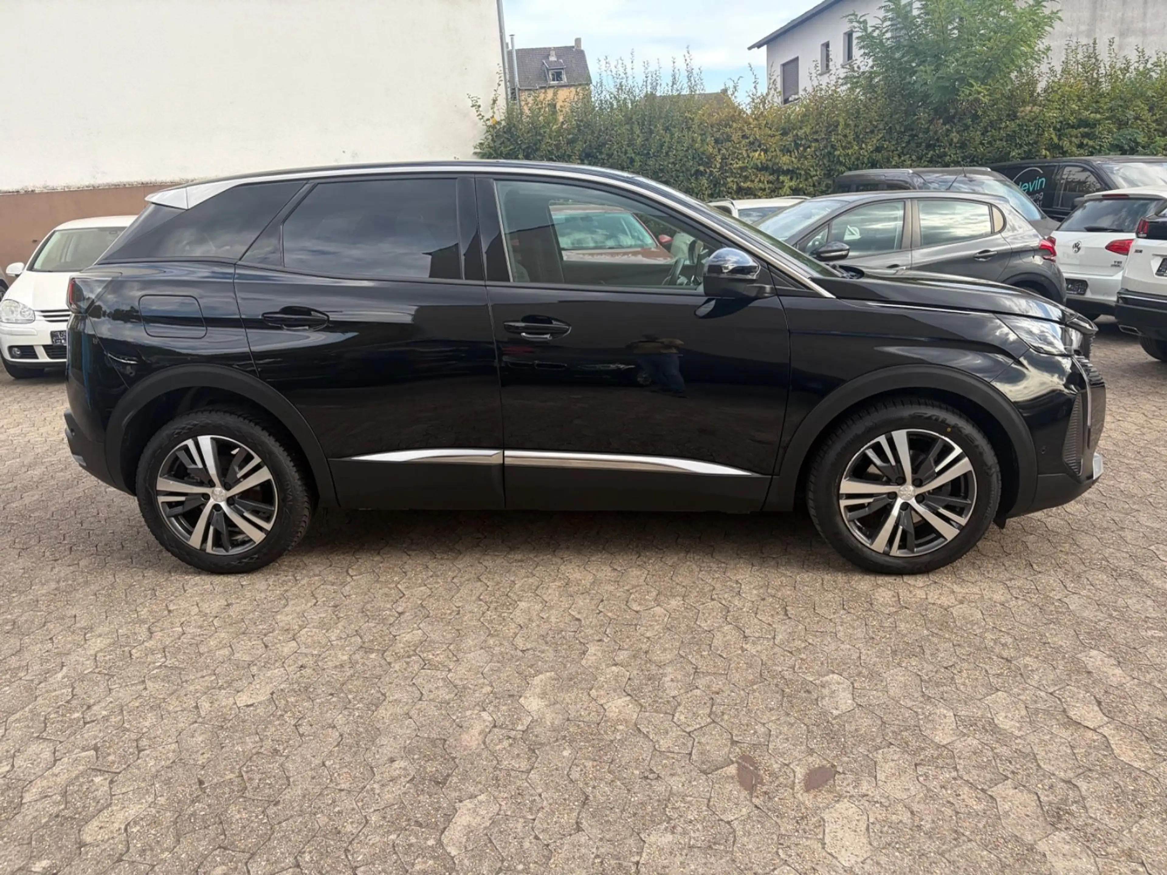 Peugeot 3008 Allure Pack LED/Keyless/Navi/Sitzhzg/360° — photo 4