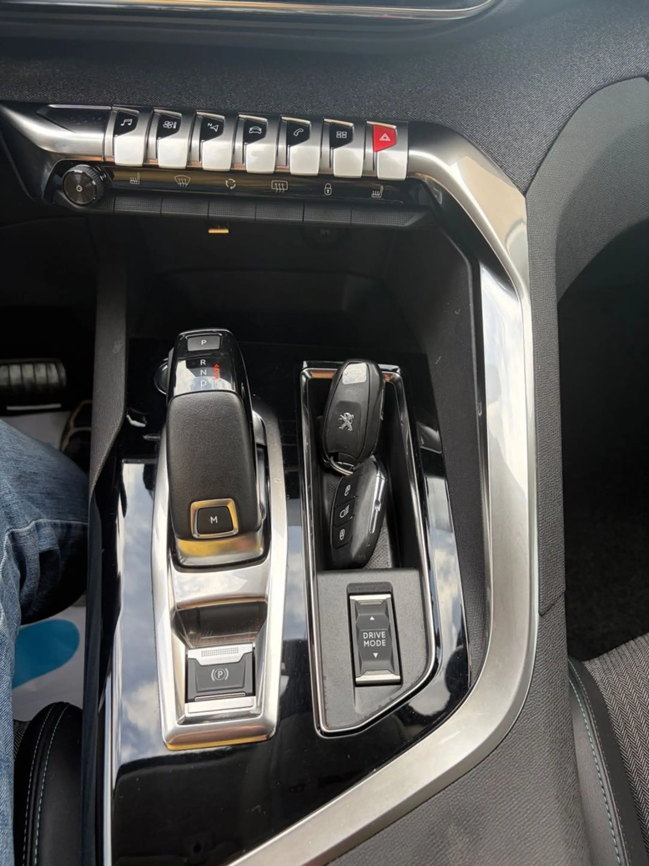 Peugeot 3008 Allure Pack LED/Keyless/Navi/Sitzhzg/360° — photo 15