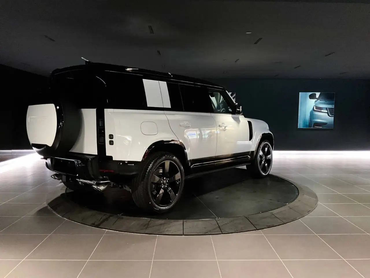 Land Rover Defender снимка Land Rover Defender