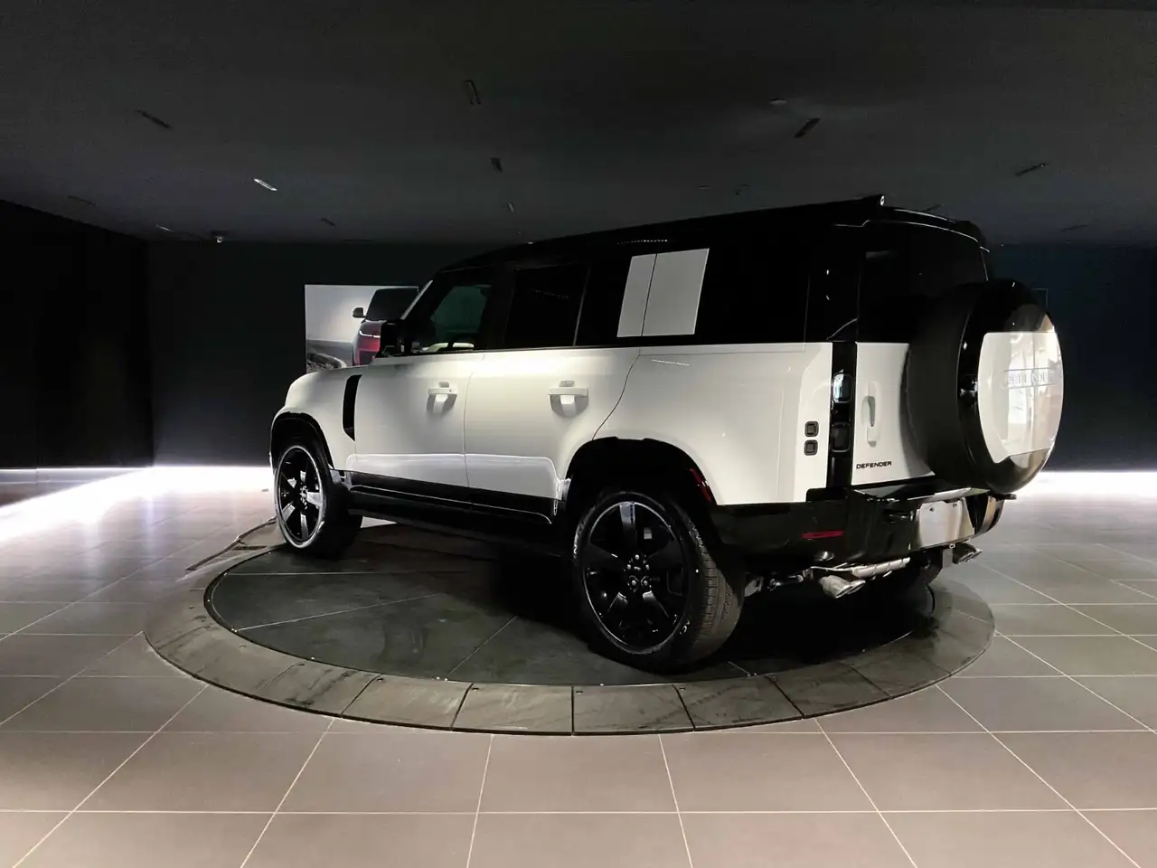 Land Rover Defender снимка Land Rover Defender