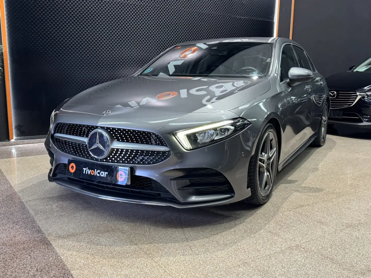 Mercedes-Benz A 180 180d 7G-DCT Grijs - 2